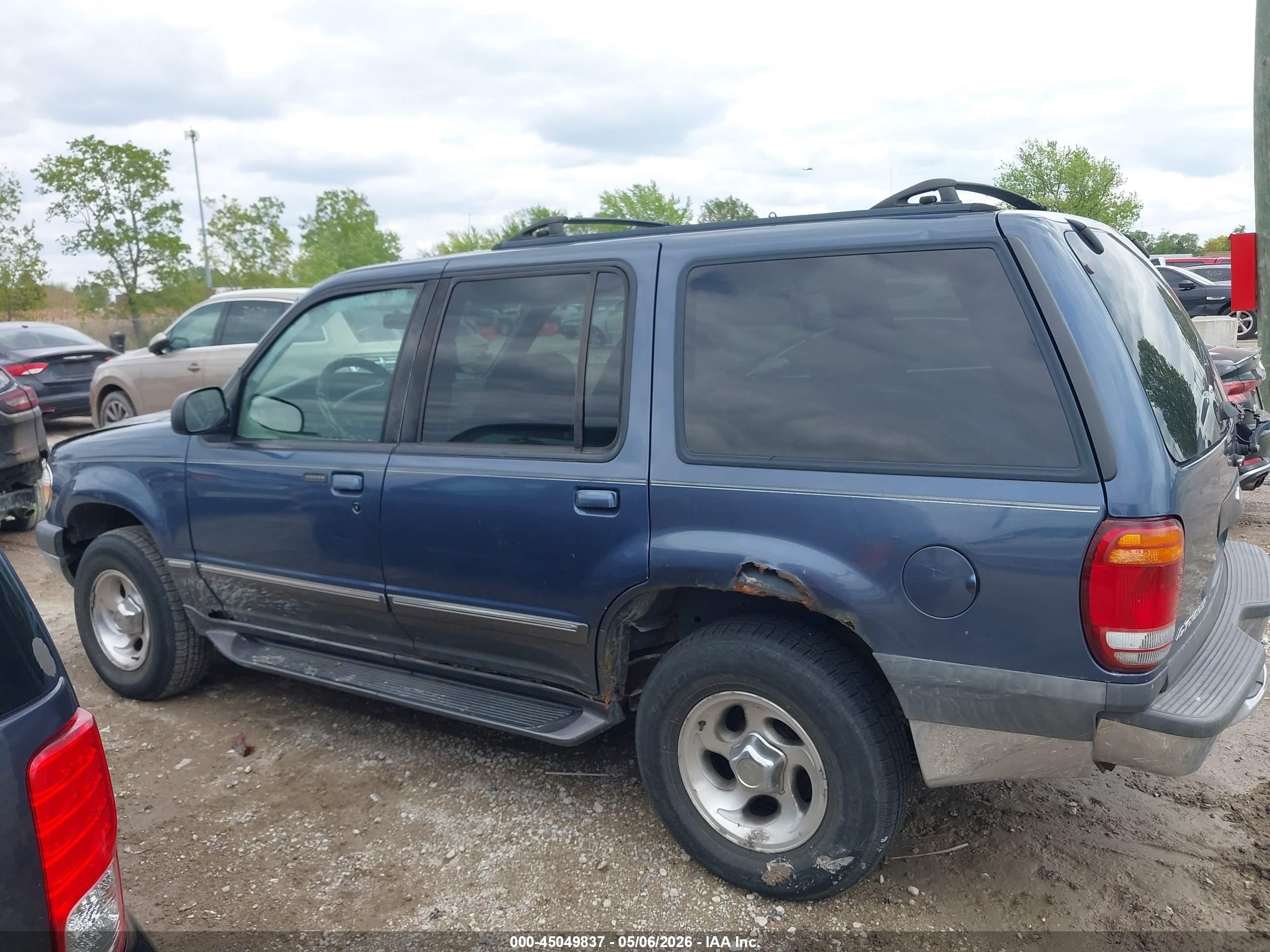 2000 Ford Explorer Xlt Синий vin: 1FMDU73E3YZB68076