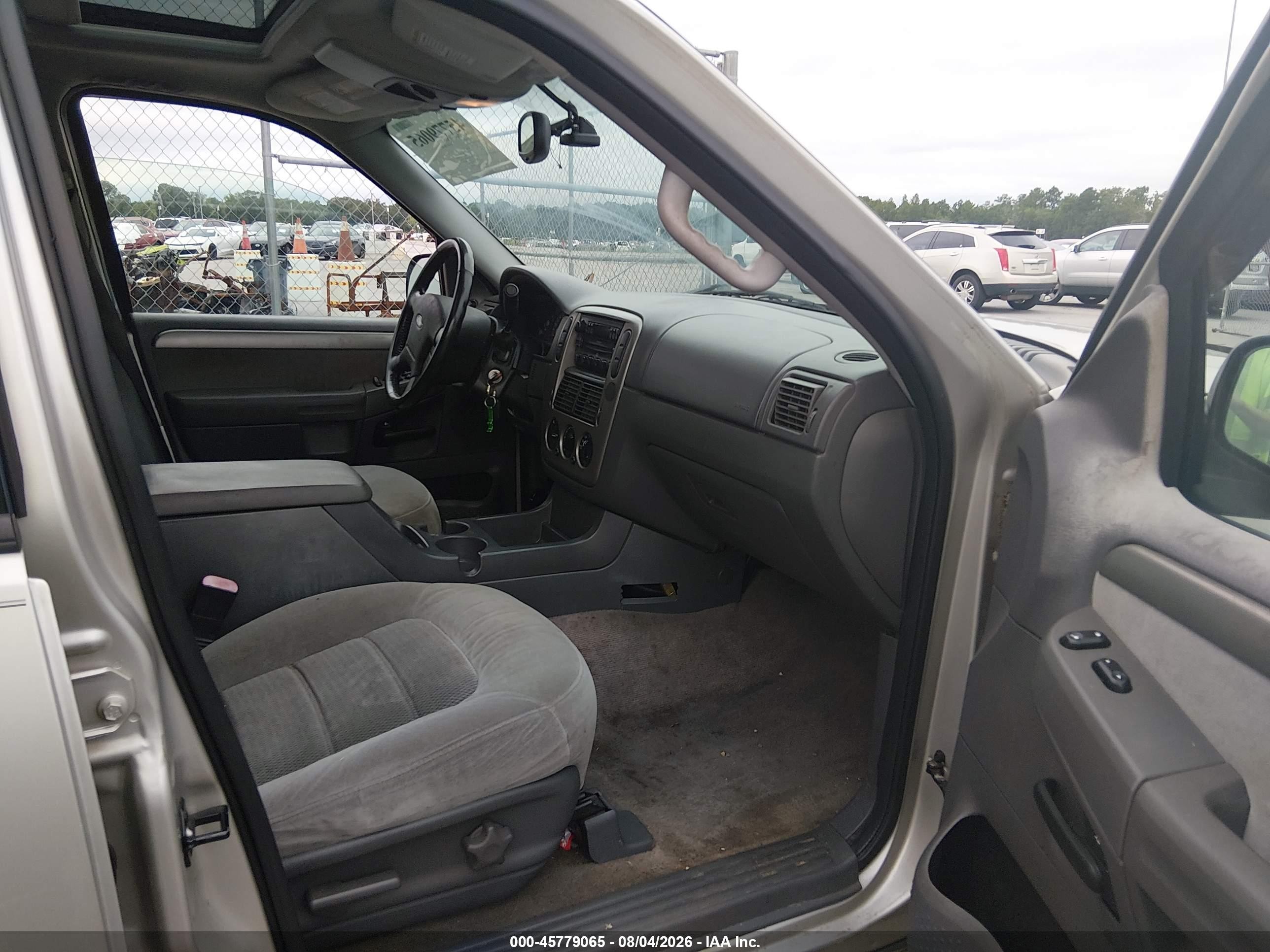 2004 Ford Explorer Nbx/xlt Silver vin: 1FMDU73E54ZA93200