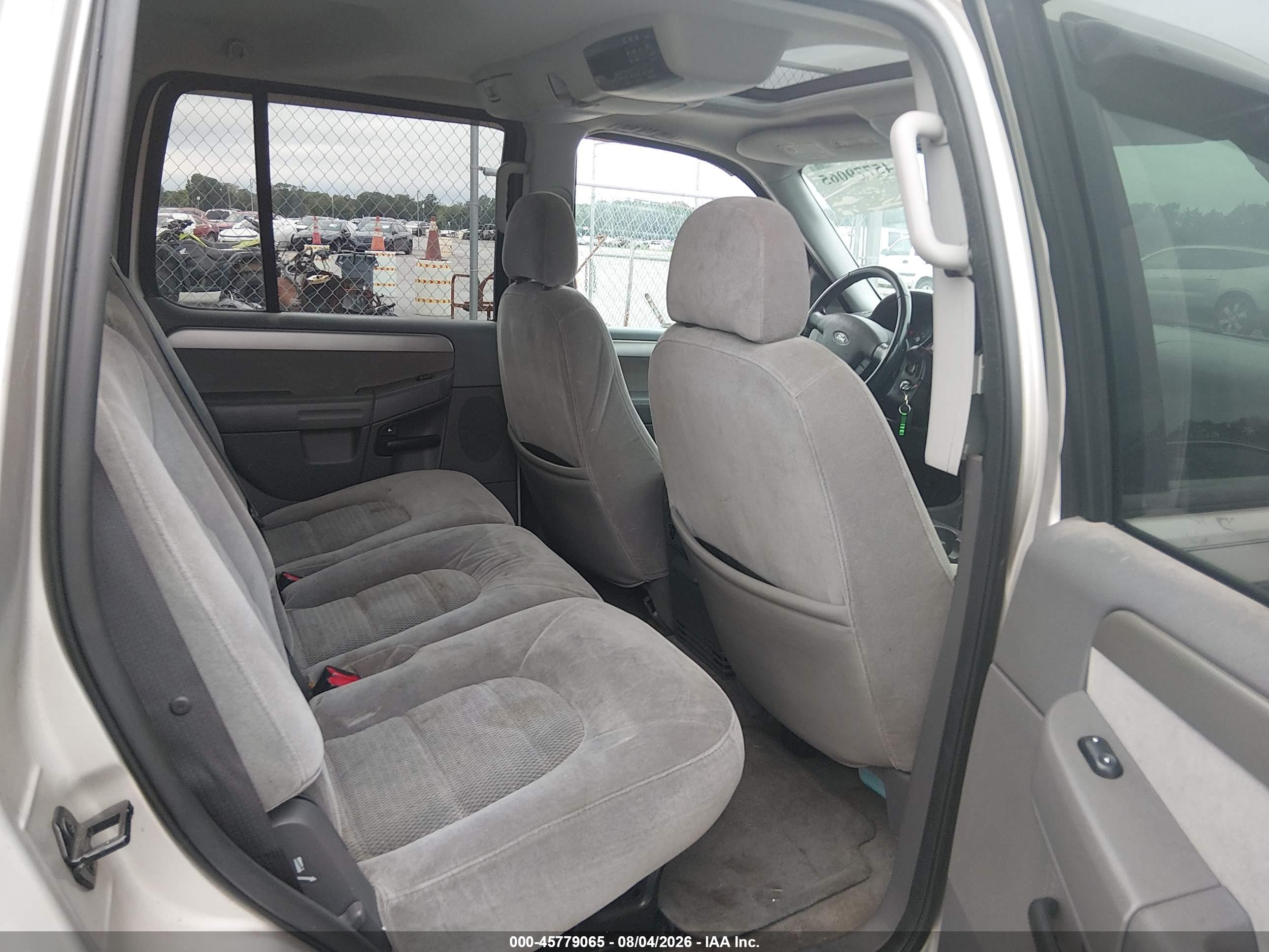2004 Ford Explorer Nbx/xlt Silver vin: 1FMDU73E54ZA93200