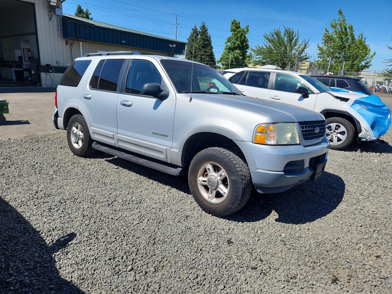 2002 Ford Explorer Xlt Серебряный vin: 1FMDU73E72UB19421