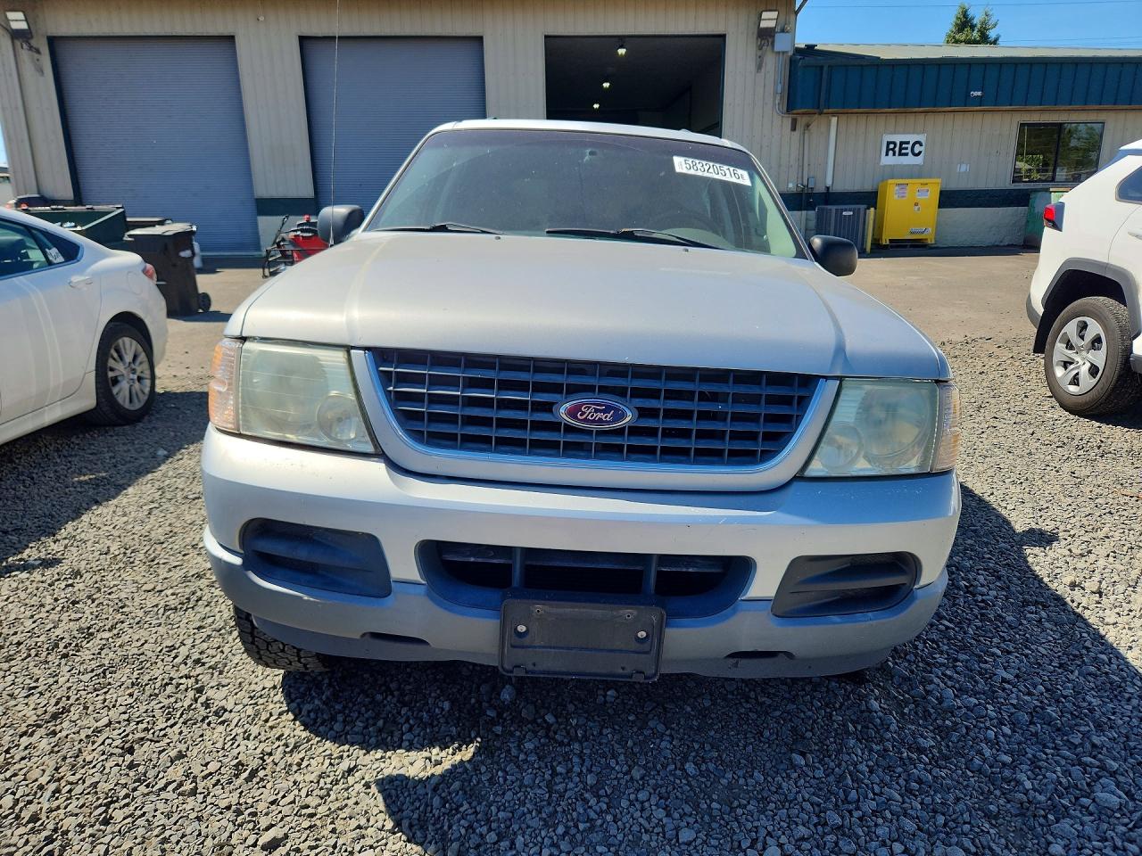 2002 Ford Explorer Xlt Серебряный vin: 1FMDU73E72UB19421