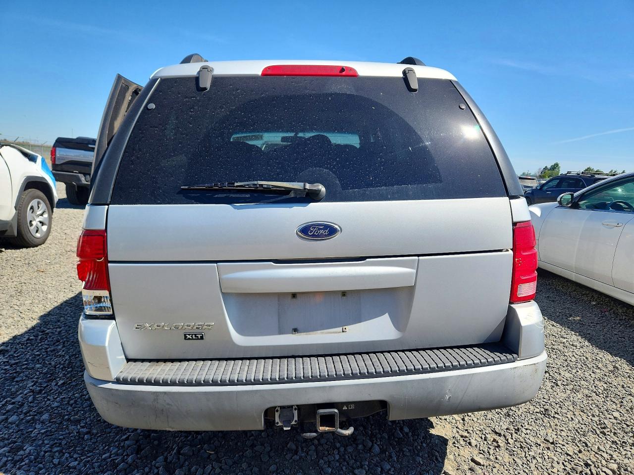 2002 Ford Explorer Xlt Серебряный vin: 1FMDU73E72UB19421