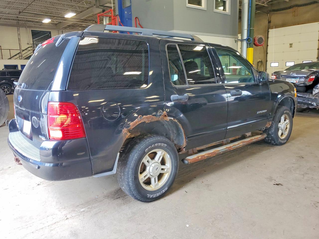 2005 Ford Explorer Xlt Black vin: 1FMDU73K05ZA45949