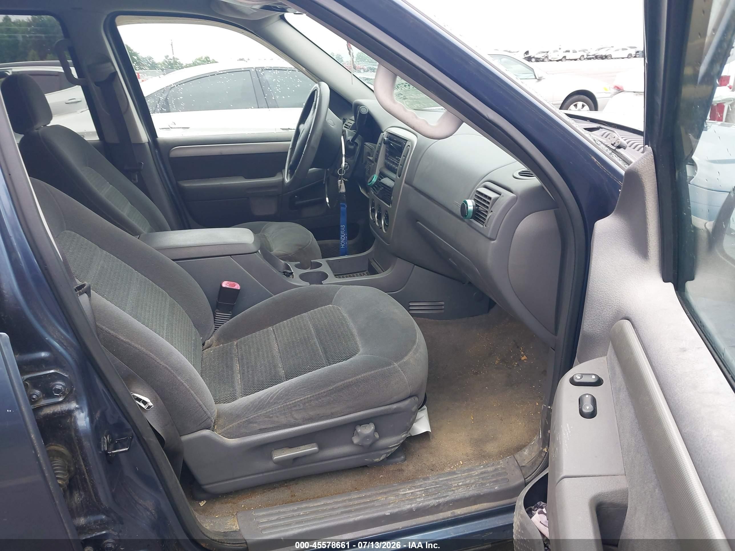 2003 Ford Explorer   Blue vin: 1FMDU73K33UC28997