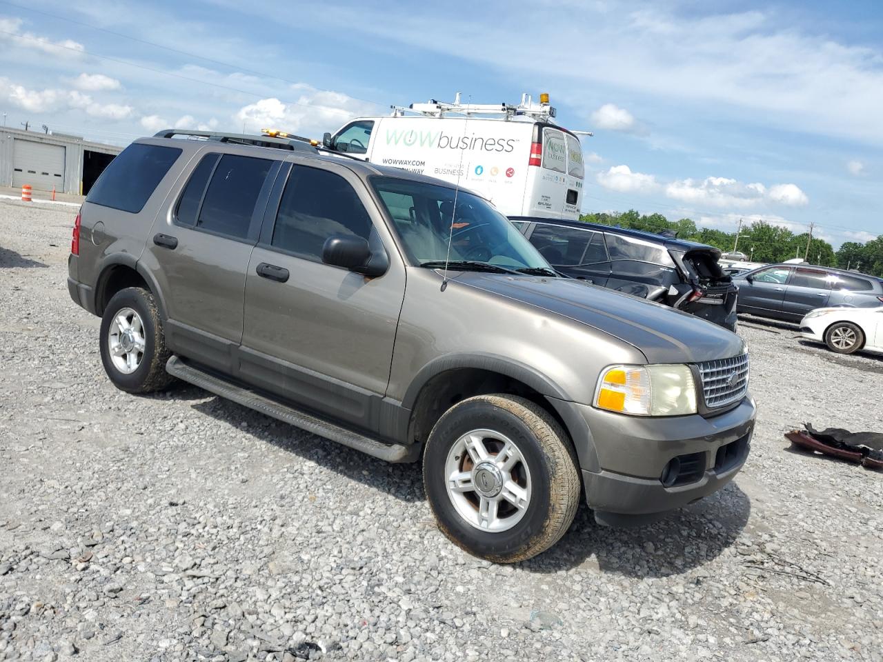 2003 Ford Explorer Xlt Tan vin: 1FMDU73K43UB52982