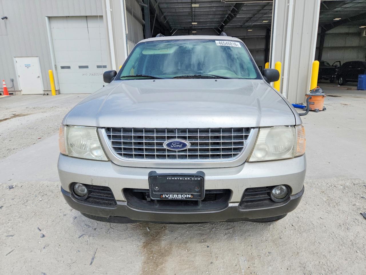 2005 Ford Explorer Xlt Silver vin: 1FMDU73K45UA21425