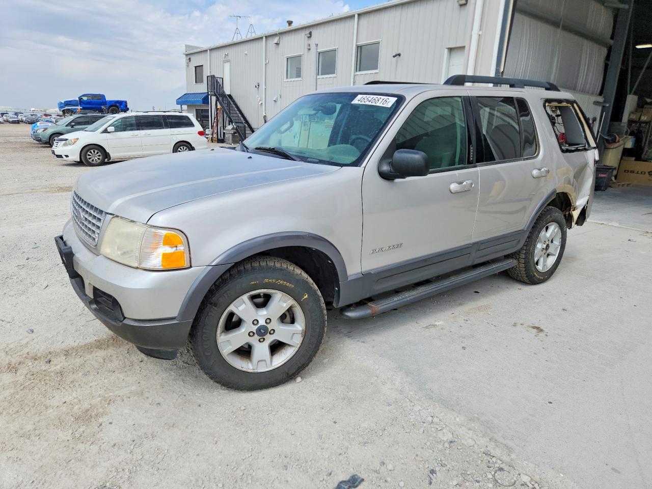 2005 Ford Explorer Xlt Silver vin: 1FMDU73K45UA21425