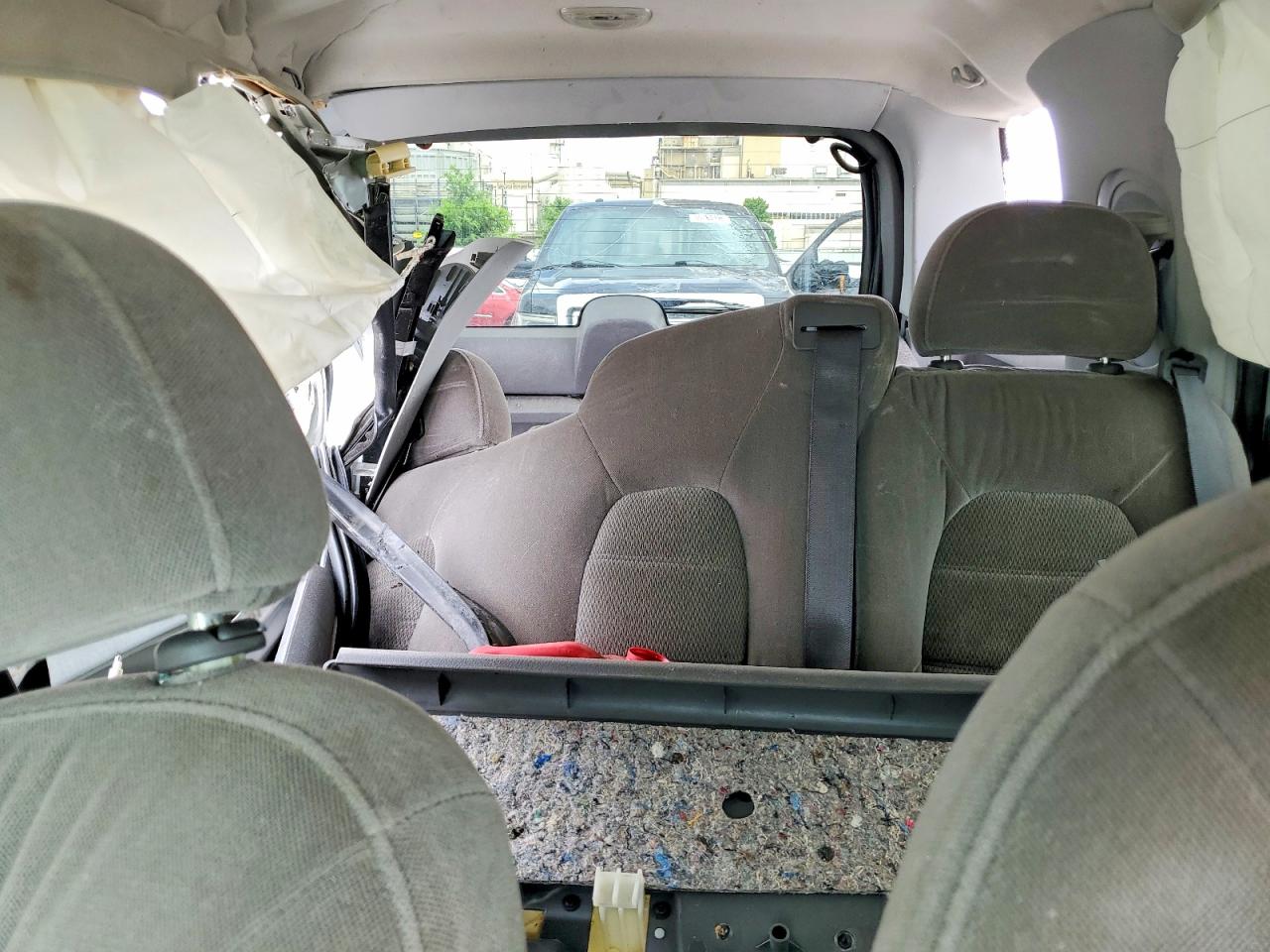 2005 Ford Explorer Xlt Белый vin: 1FMDU73K55UB70586