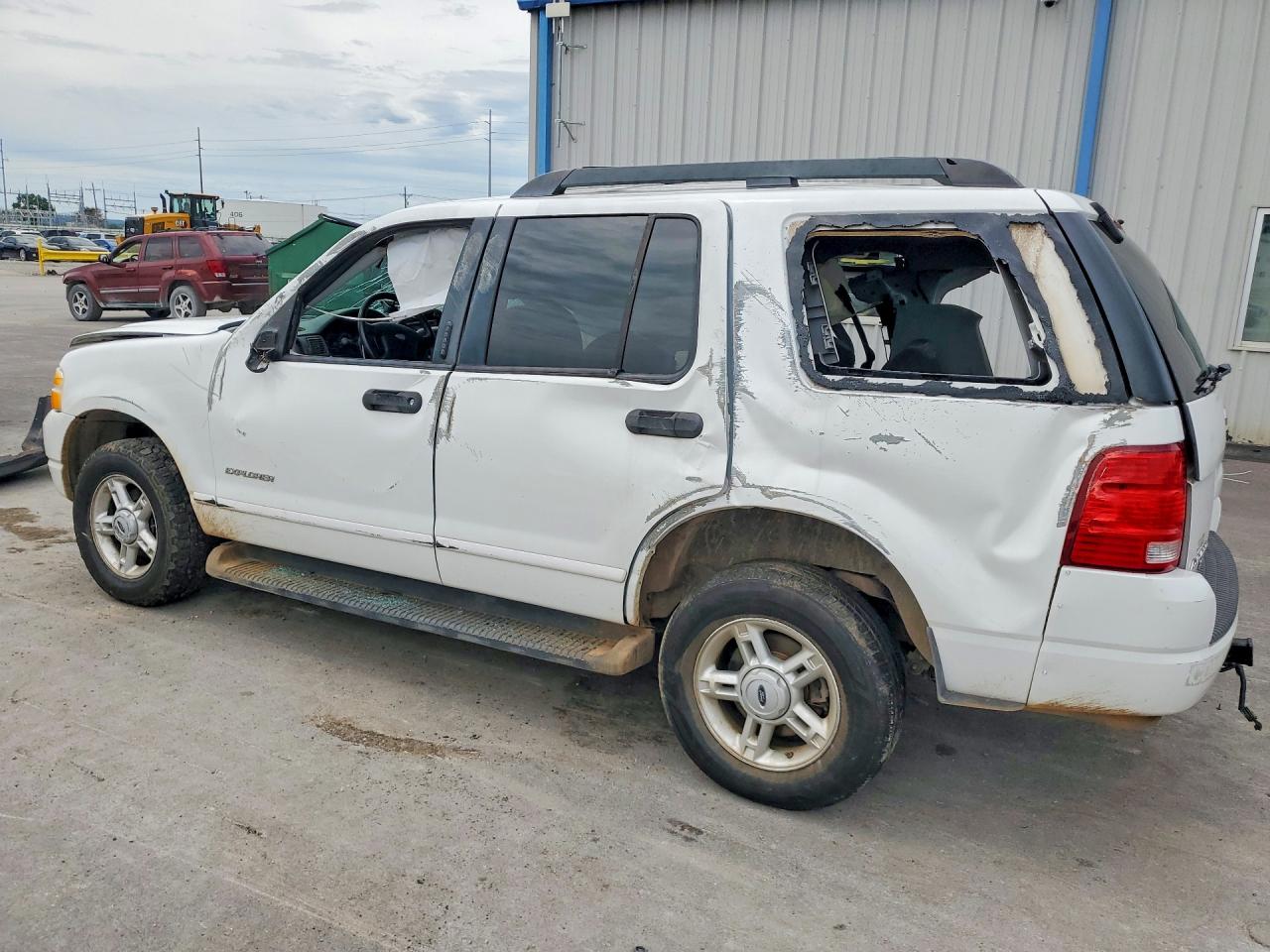 2005 Ford Explorer Xlt Белый vin: 1FMDU73K55UB70586