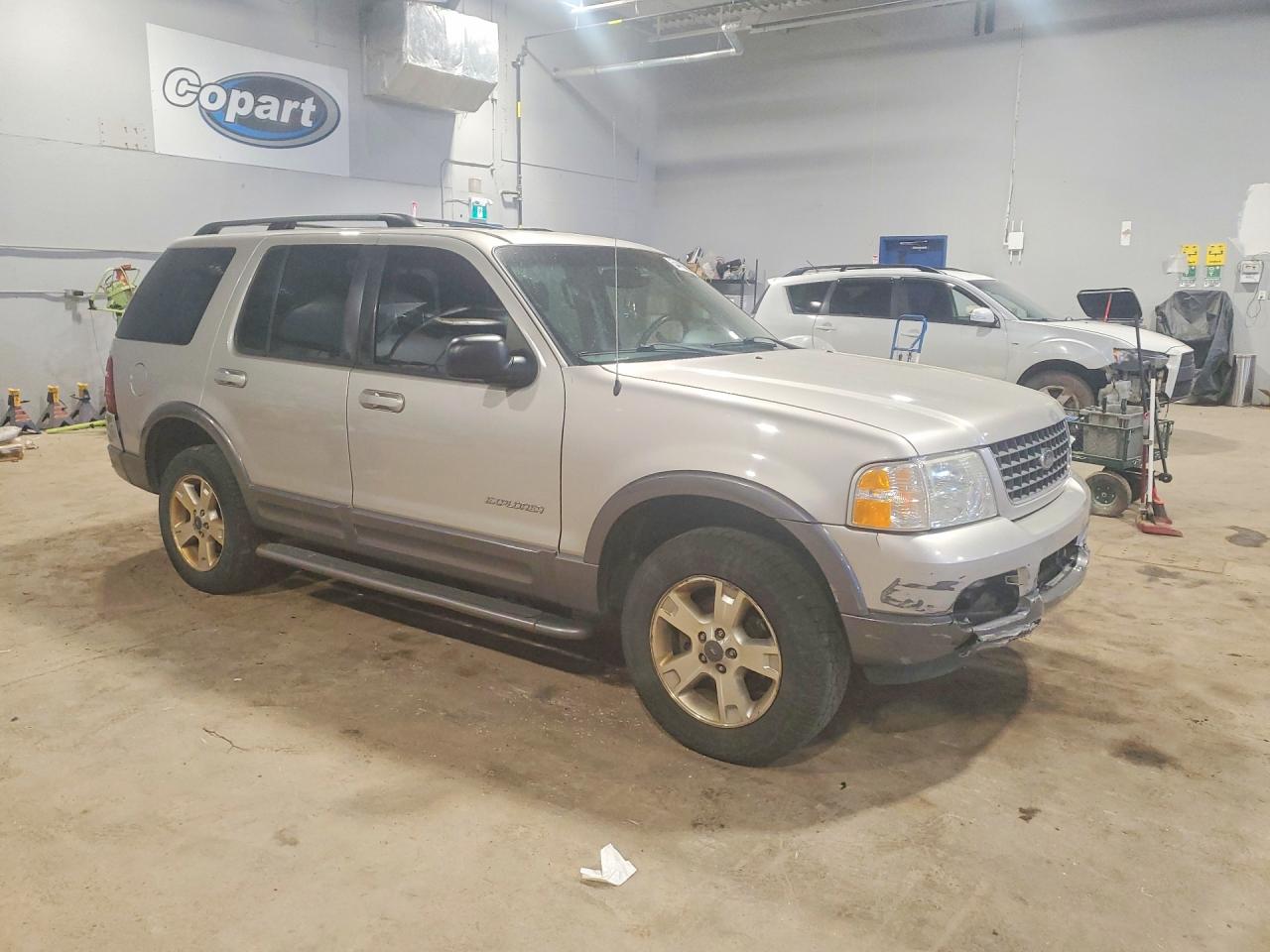 2002 Ford Explorer Xlt Золотой vin: 1FMDU73W02UC64082