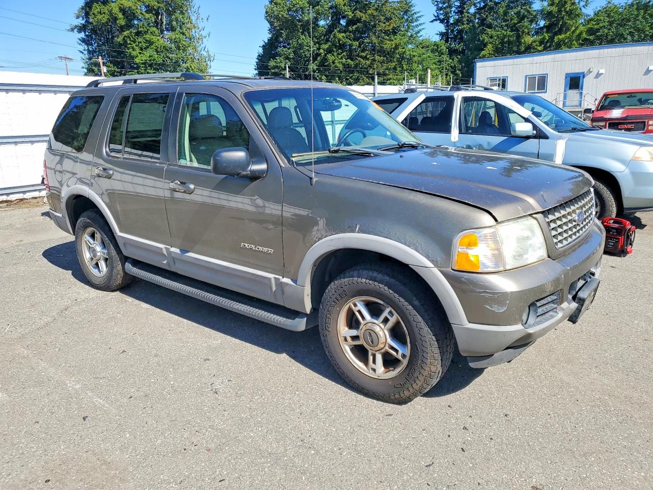 2002 Ford Explorer Xlt Gold vin: 1FMDU73W22ZC20555