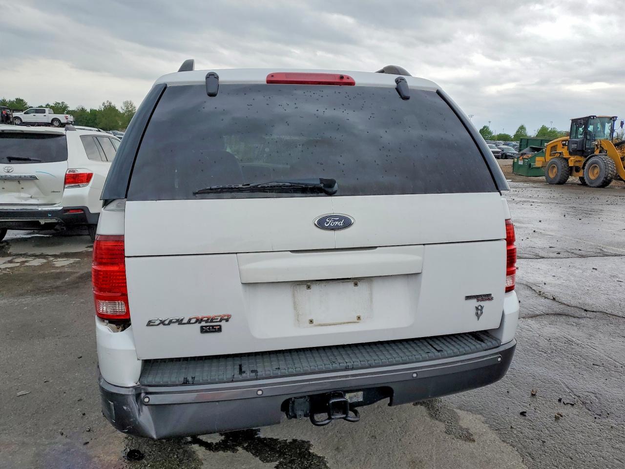 2005 Ford Explorer Xlt White vin: 1FMDU73W75ZA26463