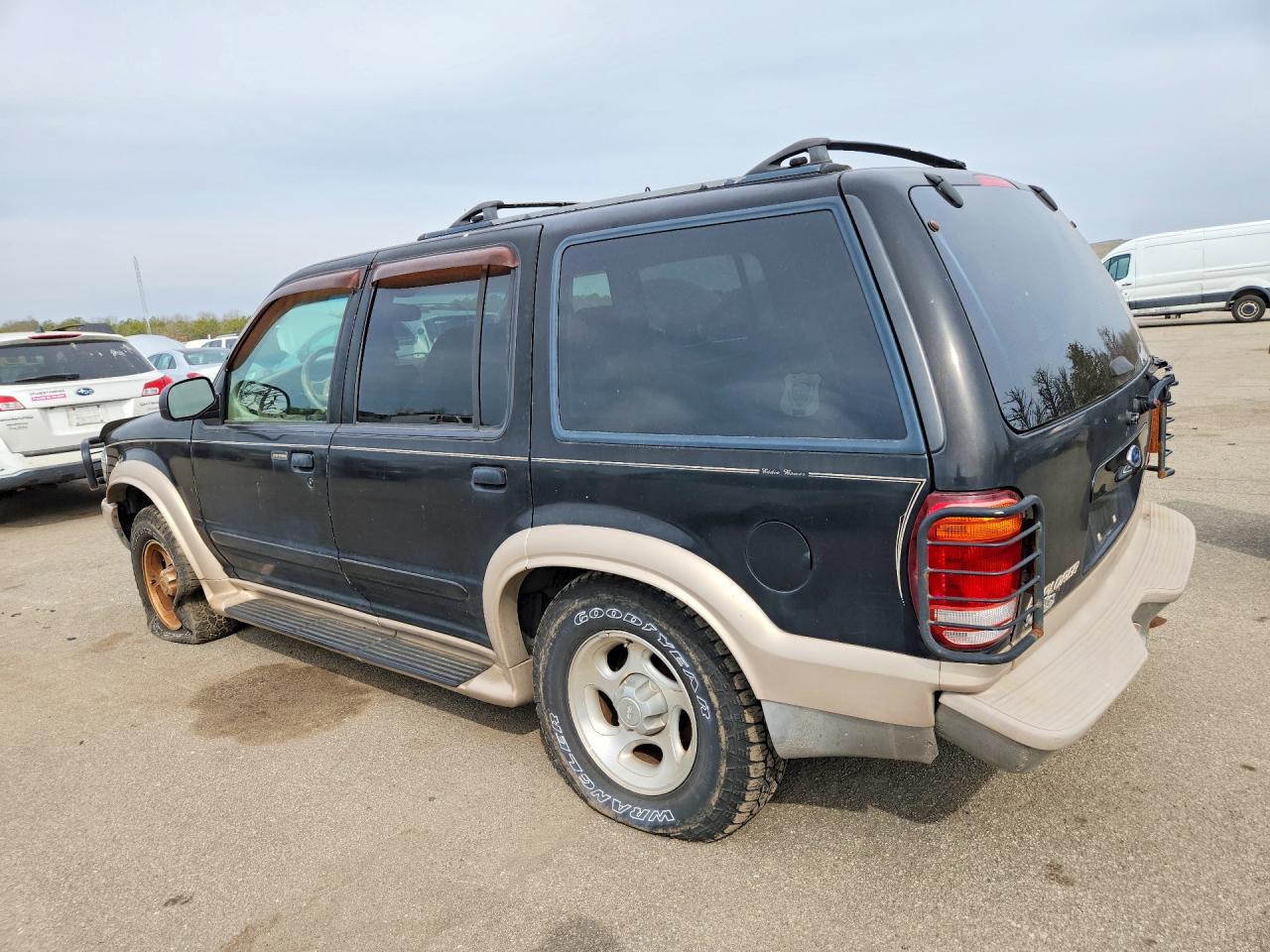 2000 Ford Explorer Eddie Bauer Black vin: 1FMDU74E1YZB25113