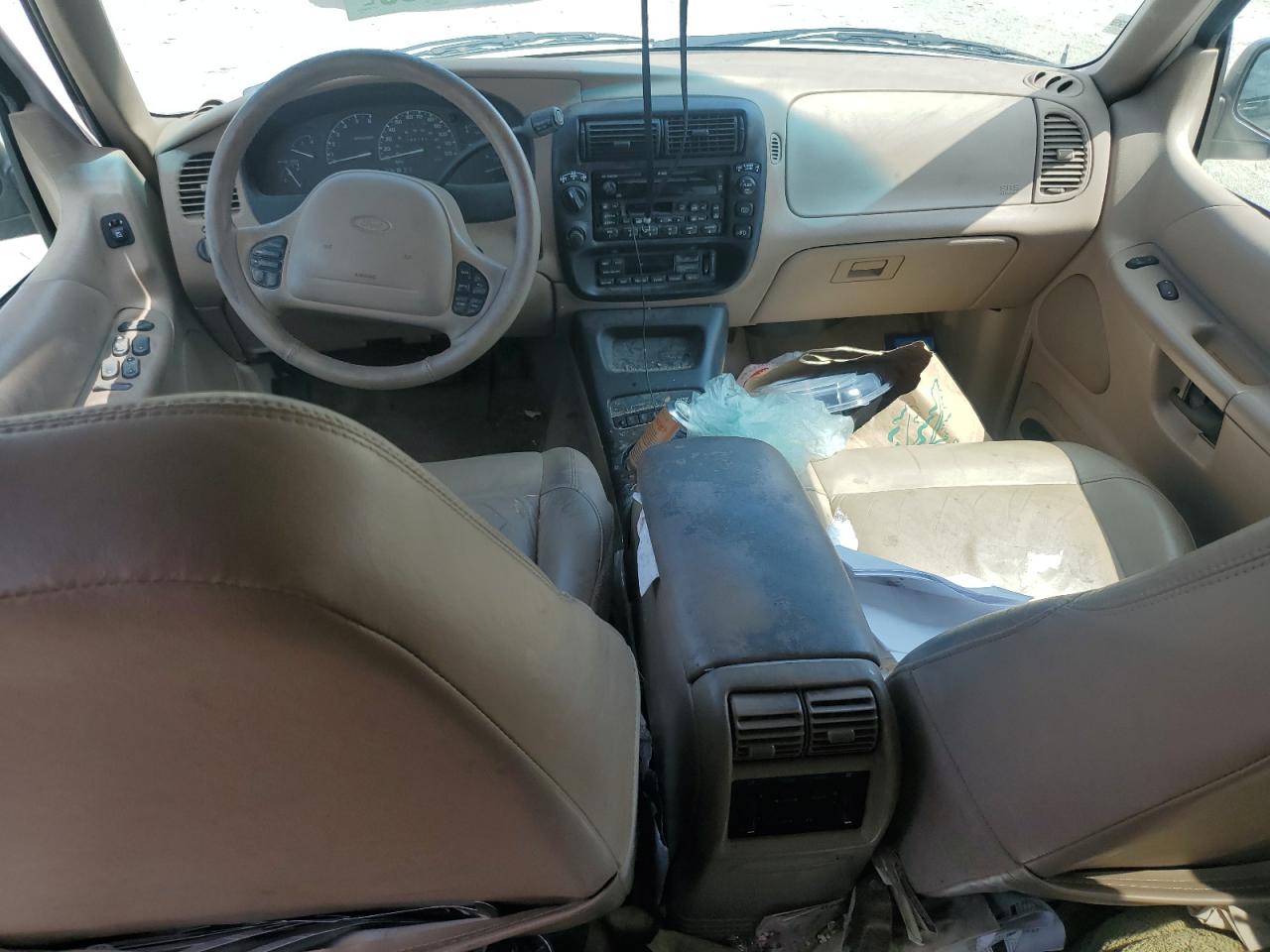 2001 Ford Explorer Eddie Bauer White vin: 1FMDU74EX1ZA30894