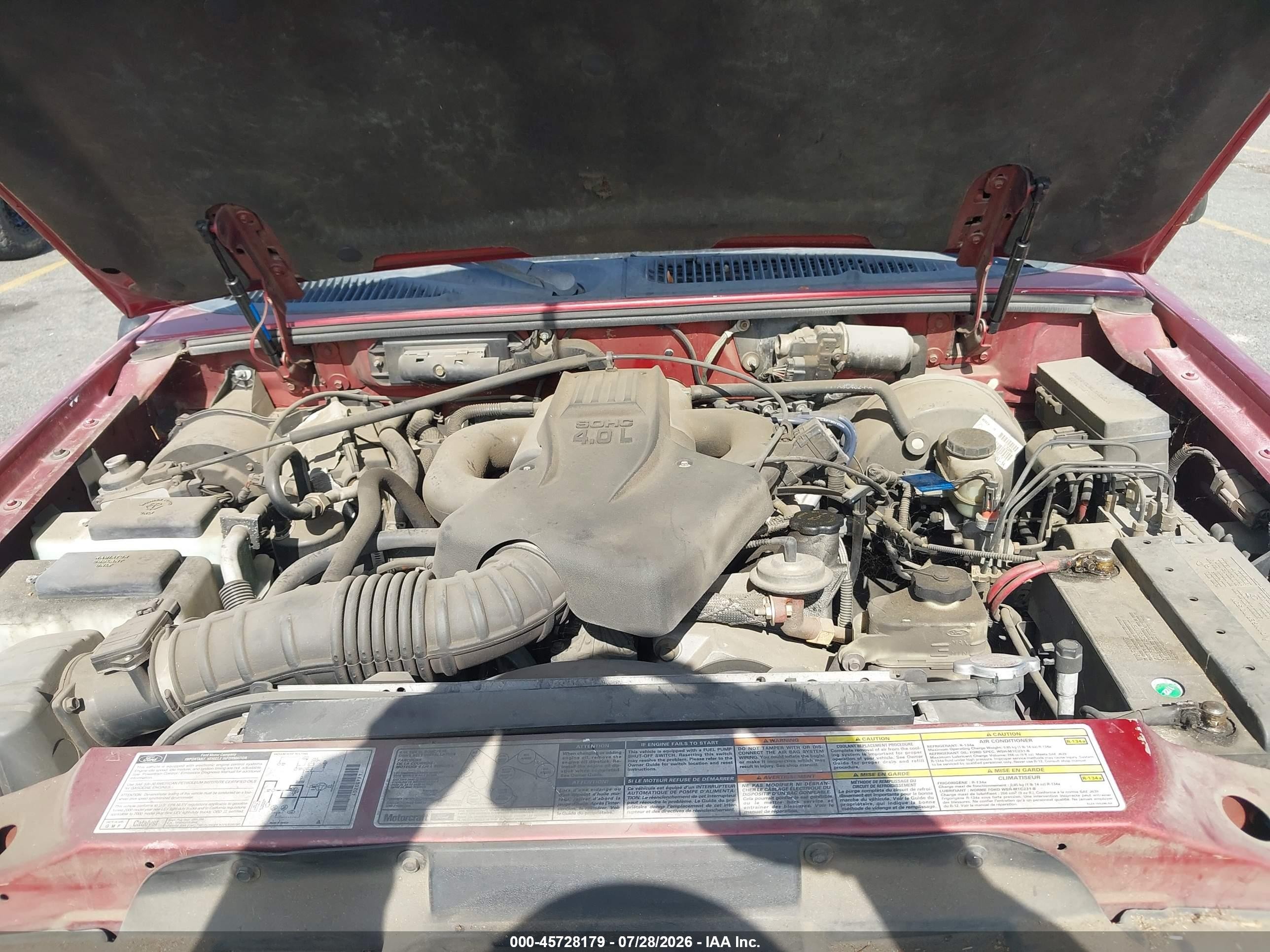 2000 Ford Explorer Eddie Bauer Burgundy vin: 1FMDU74EXYZB41875