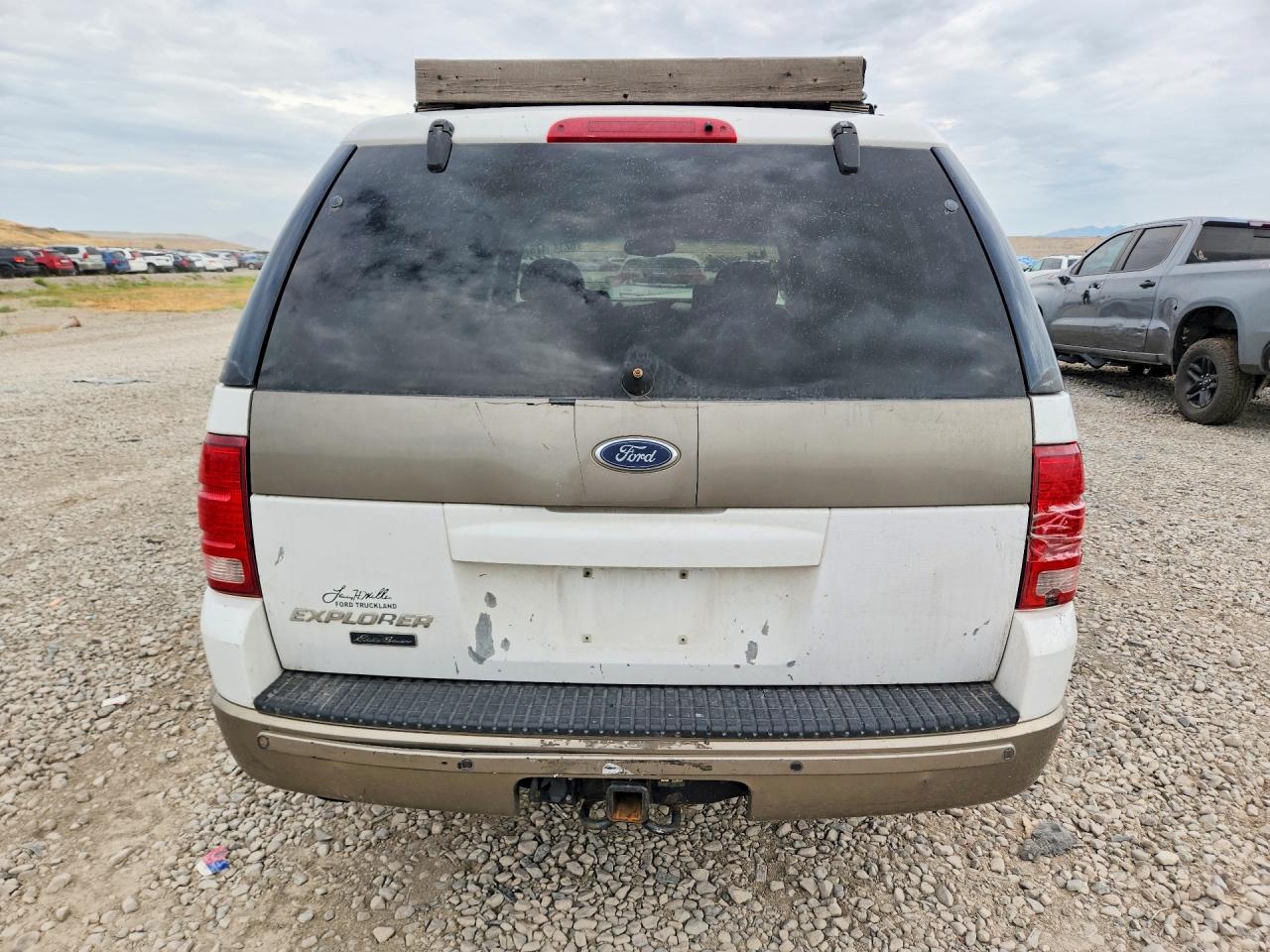 2003 Ford Explorer Eddie Bauer Белый vin: 1FMDU74K03ZB15557