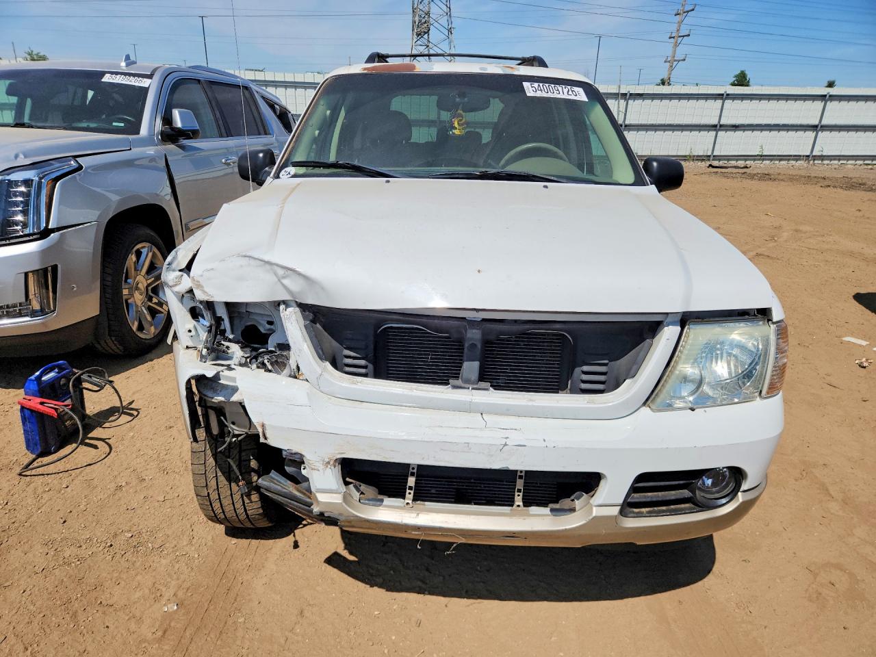 2005 Ford Explorer Eddie Bauer Белый vin: 1FMDU74W25UB79053