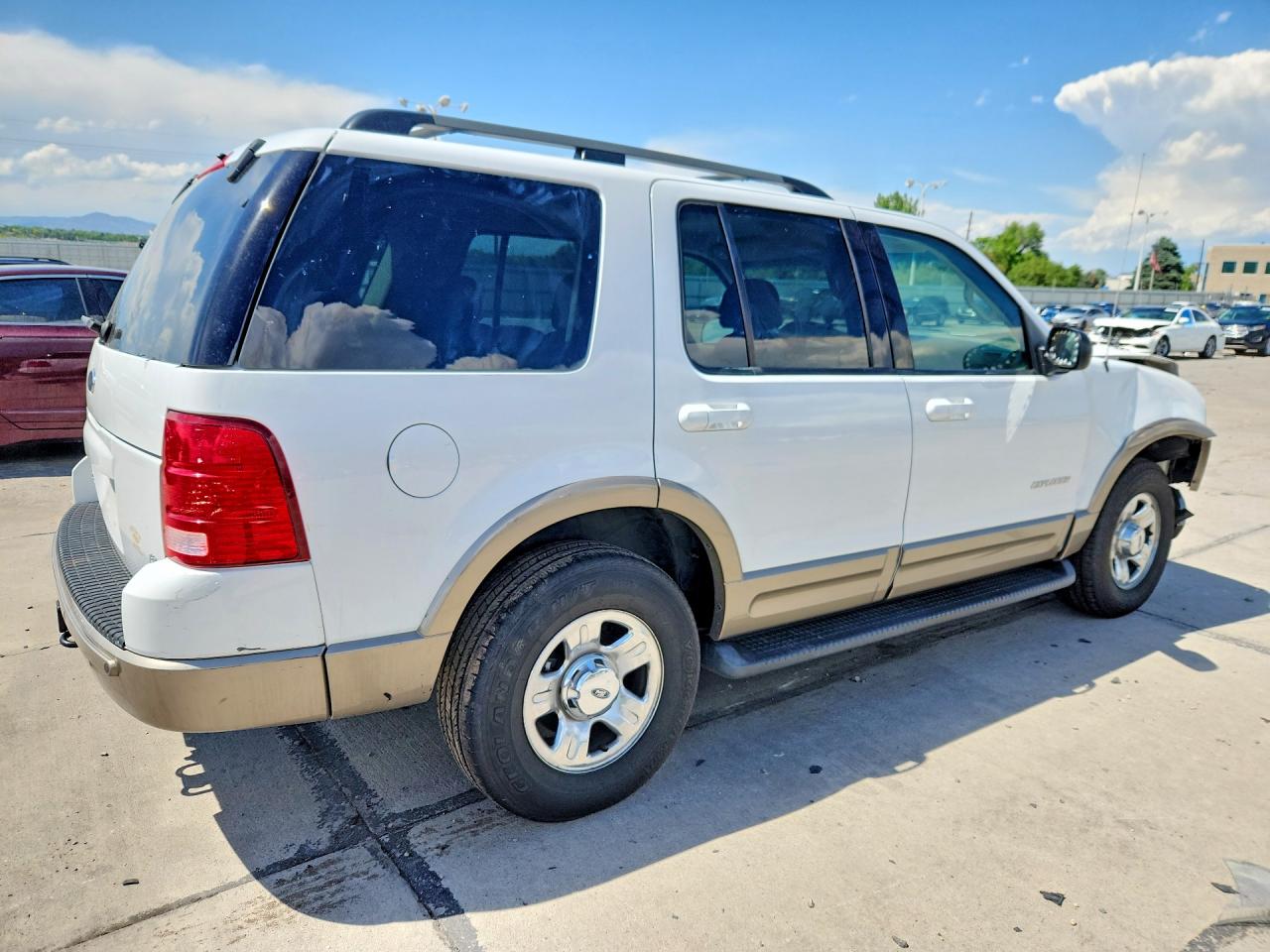 2002 Ford Explorer Eddie Bauer White vin: 1FMDU74W52ZB66280