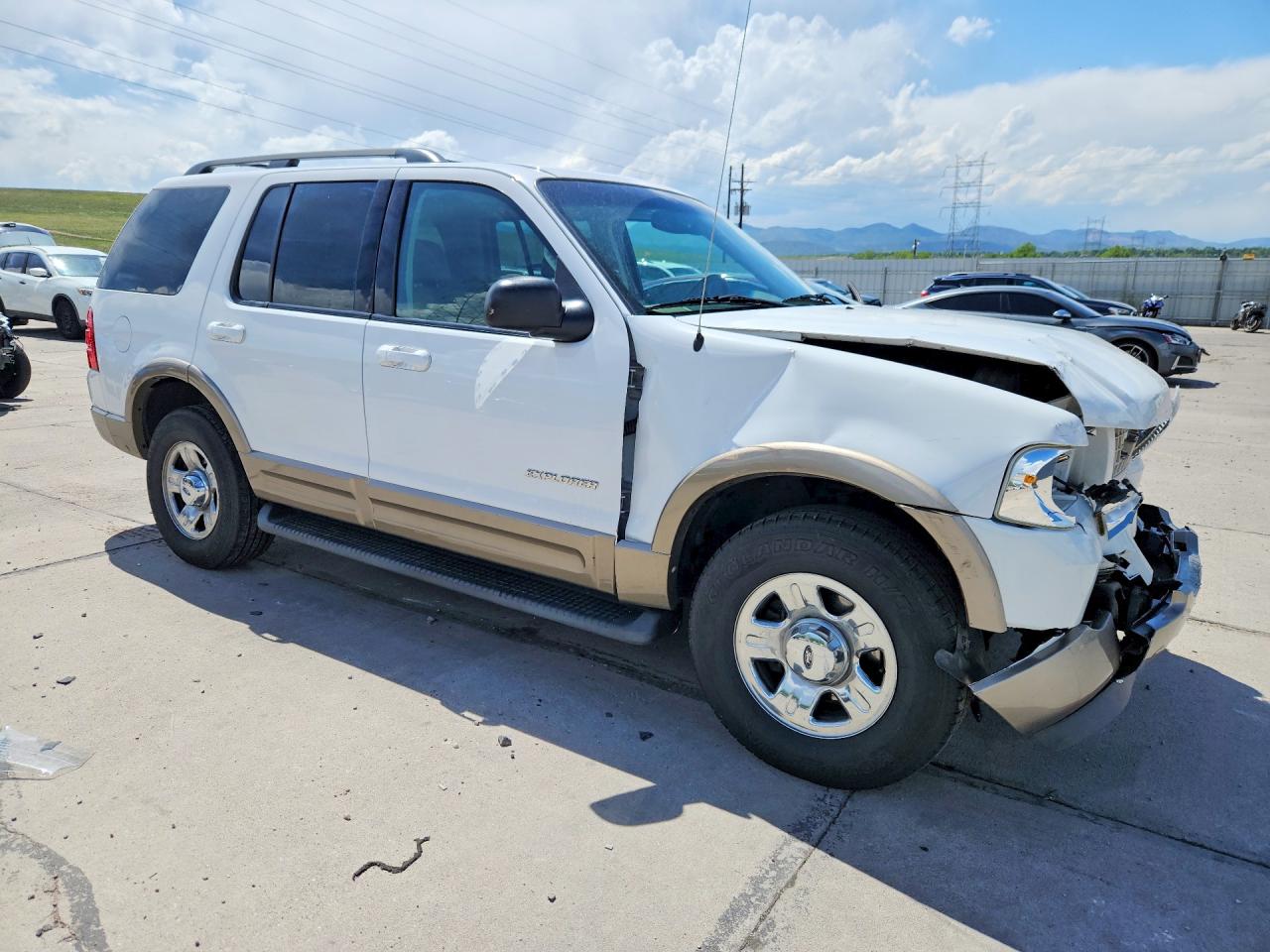 2002 Ford Explorer Eddie Bauer White vin: 1FMDU74W52ZB66280