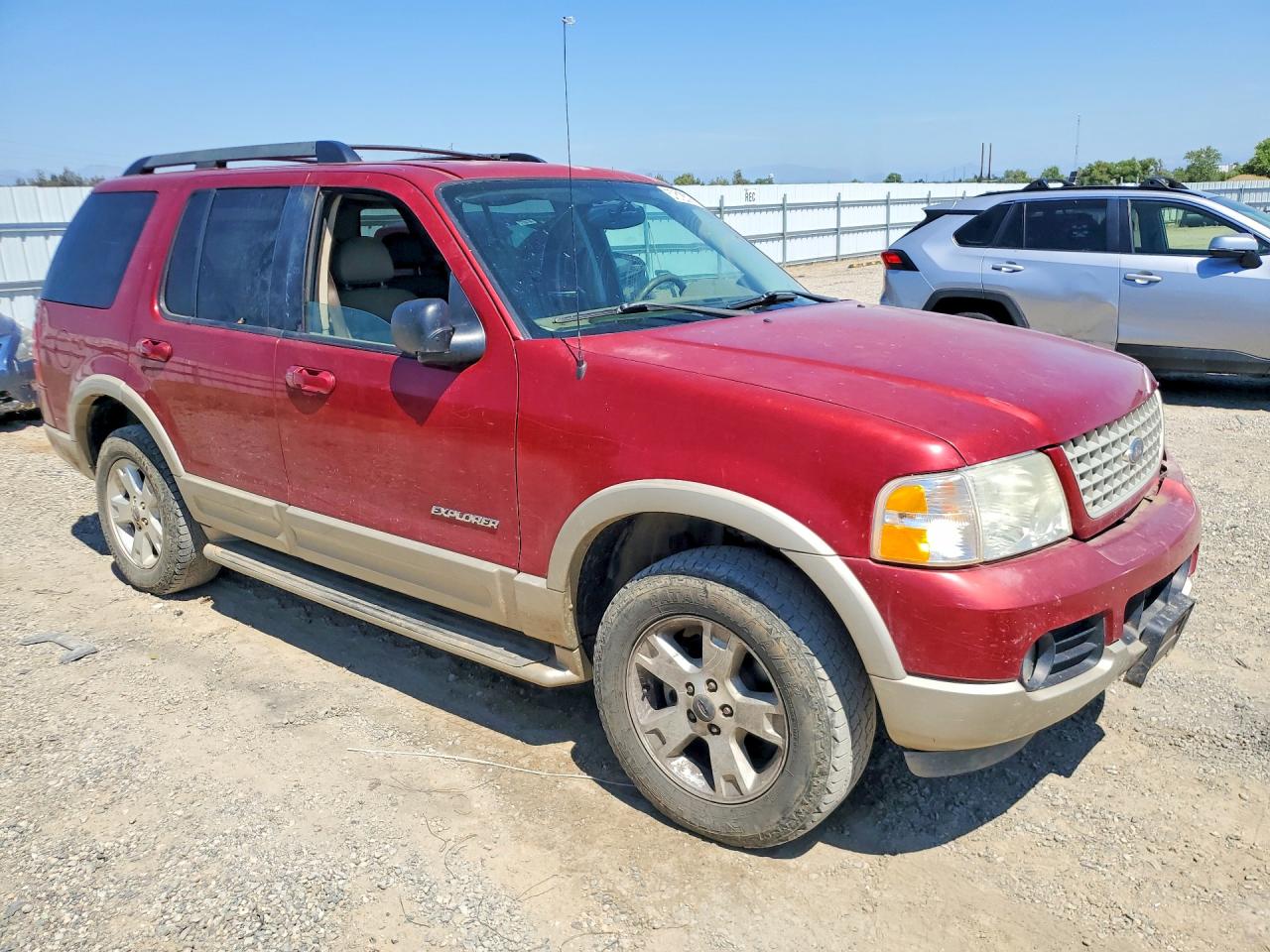2005 Ford Explorer Eddie Bauer Red vin: 1FMDU74W75UA15197