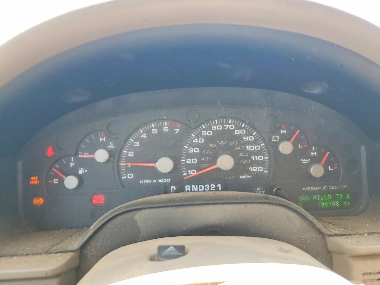 2005 Ford Explorer Eddie Bauer Red vin: 1FMDU74W75UA15197