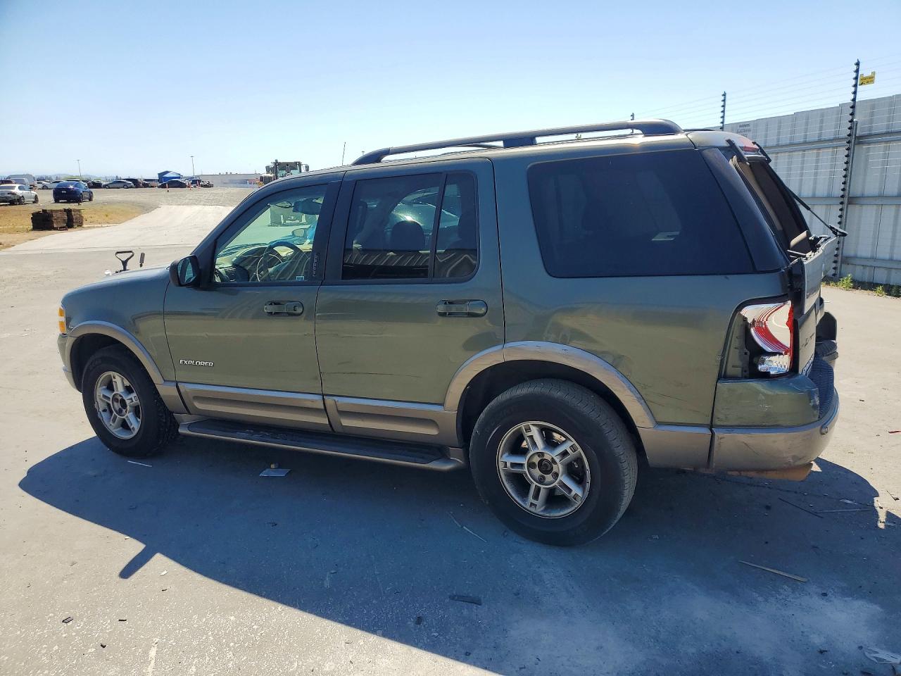 2002 Ford Explorer Eddie Bauer Green vin: 1FMDU74W82UD66177