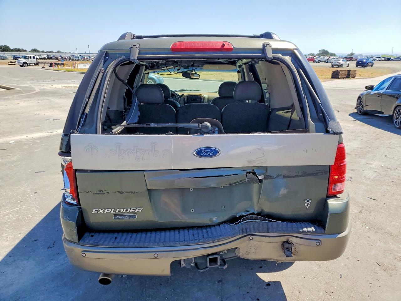 2002 Ford Explorer Eddie Bauer Green vin: 1FMDU74W82UD66177
