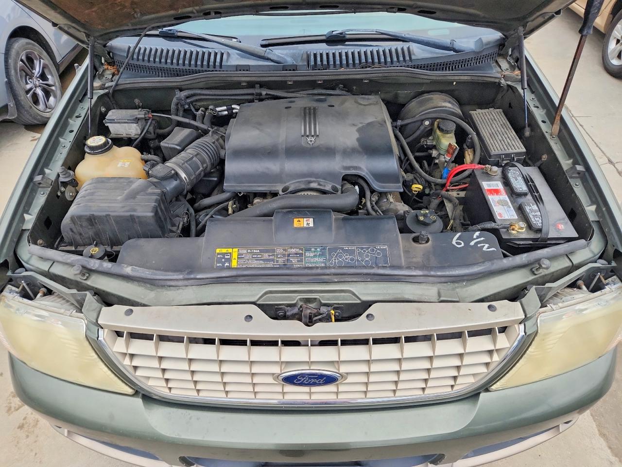 2002 Ford Explorer Eddie Bauer Green vin: 1FMDU74WX2ZC05137