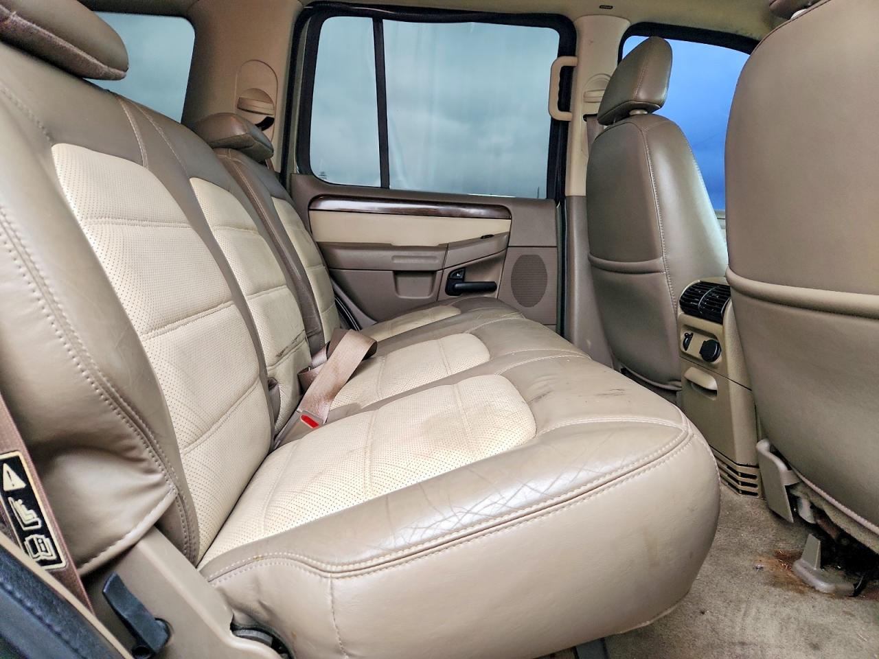 2002 Ford Explorer Eddie Bauer Green vin: 1FMDU74WX2ZC05137