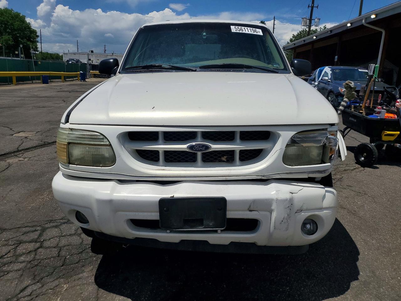 2001 Ford Explorer Eddie Bauer White vin: 1FMDU75E31ZA17063
