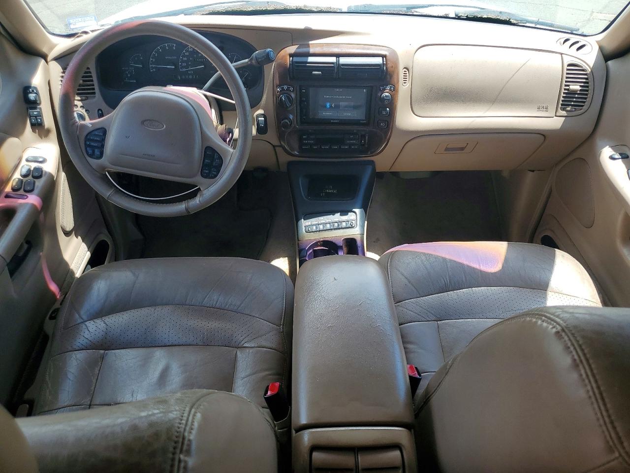 2001 Ford Explorer Eddie Bauer White vin: 1FMDU75E31ZA17063