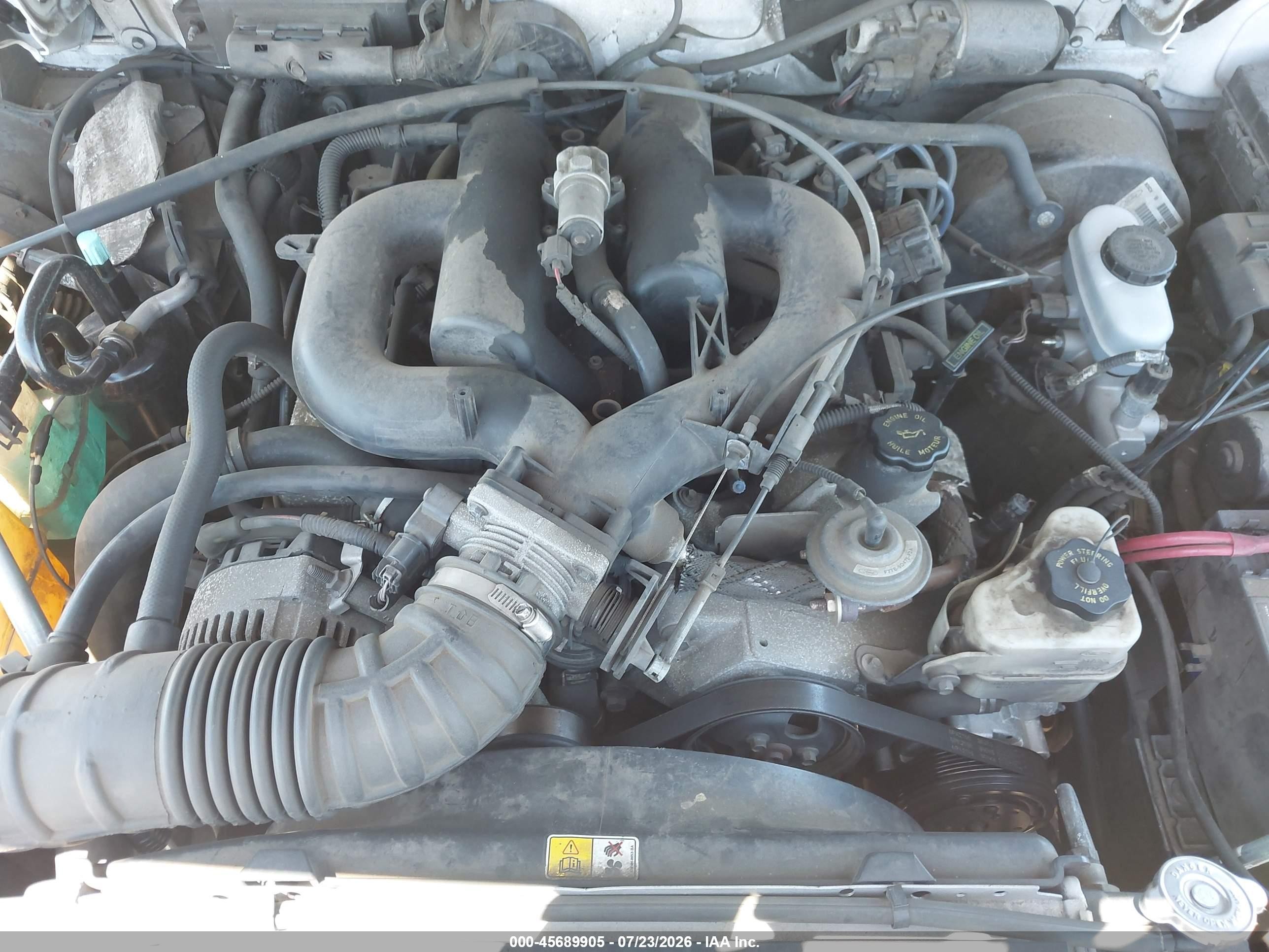 2000 Ford Explorer Limited White vin: 1FMDU75E4YZB18140