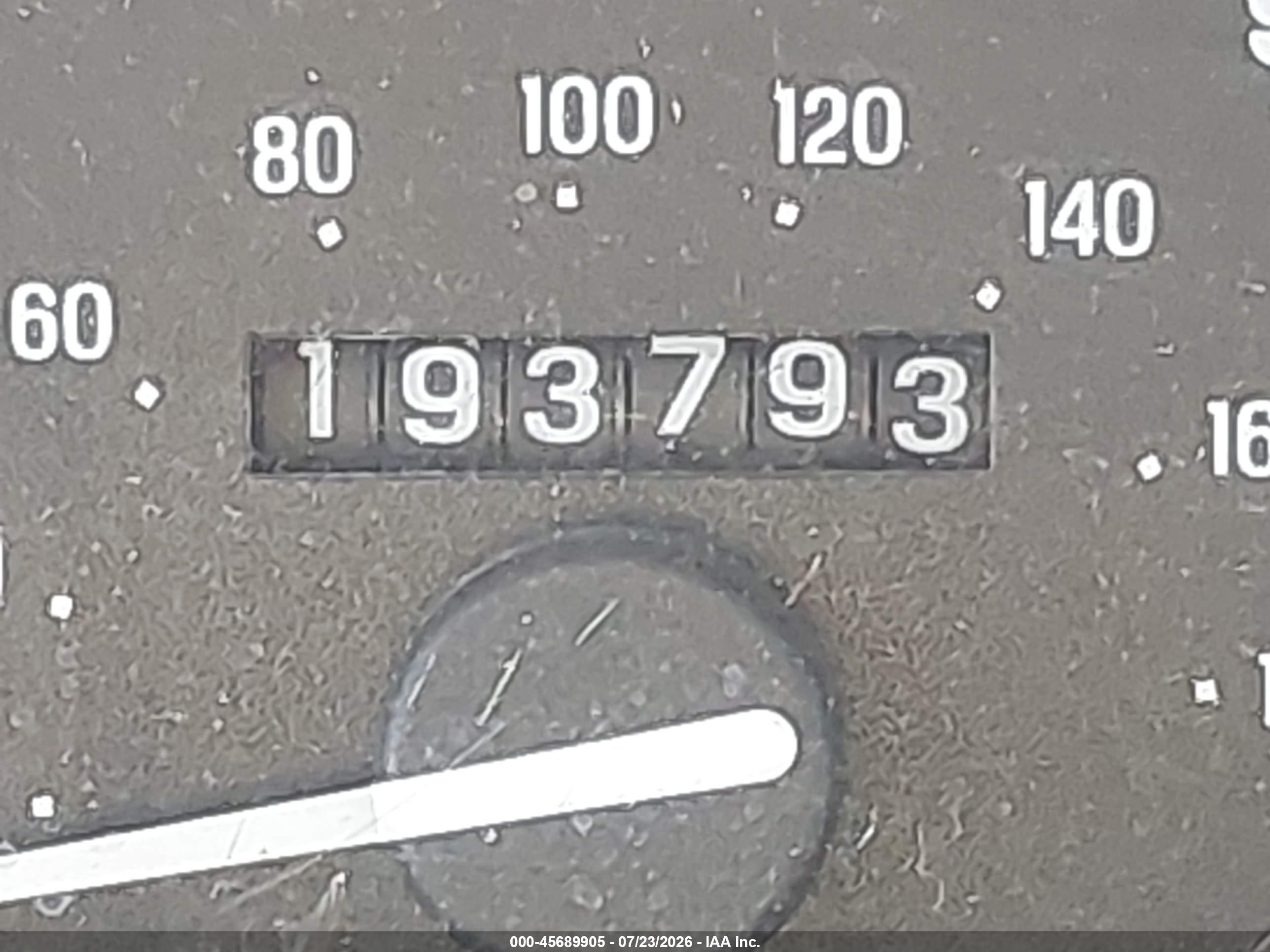 2000 Ford Explorer Limited White vin: 1FMDU75E4YZB18140