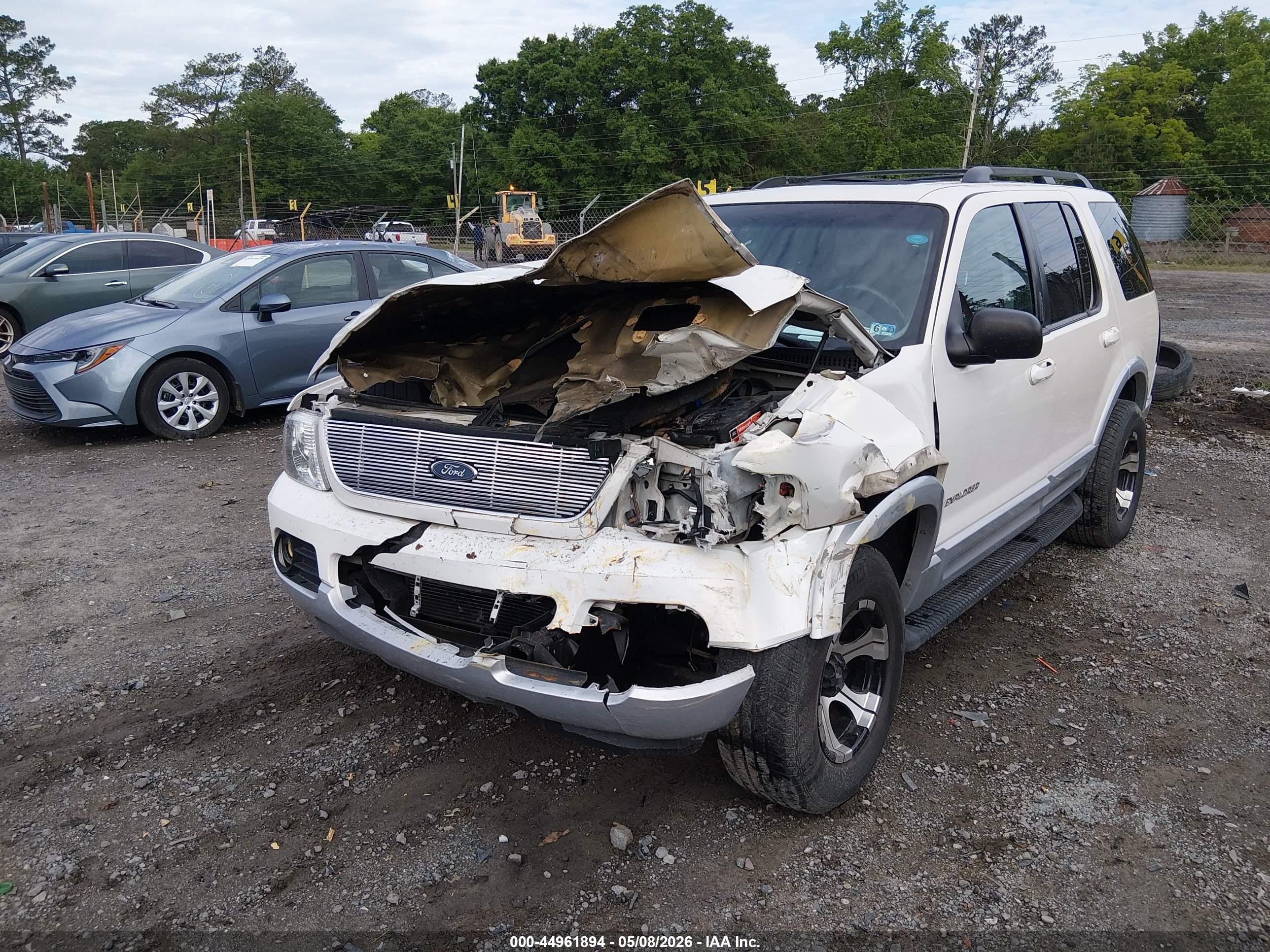 2002 Ford Explorer Limited Белый vin: 1FMDU75W12ZA95710