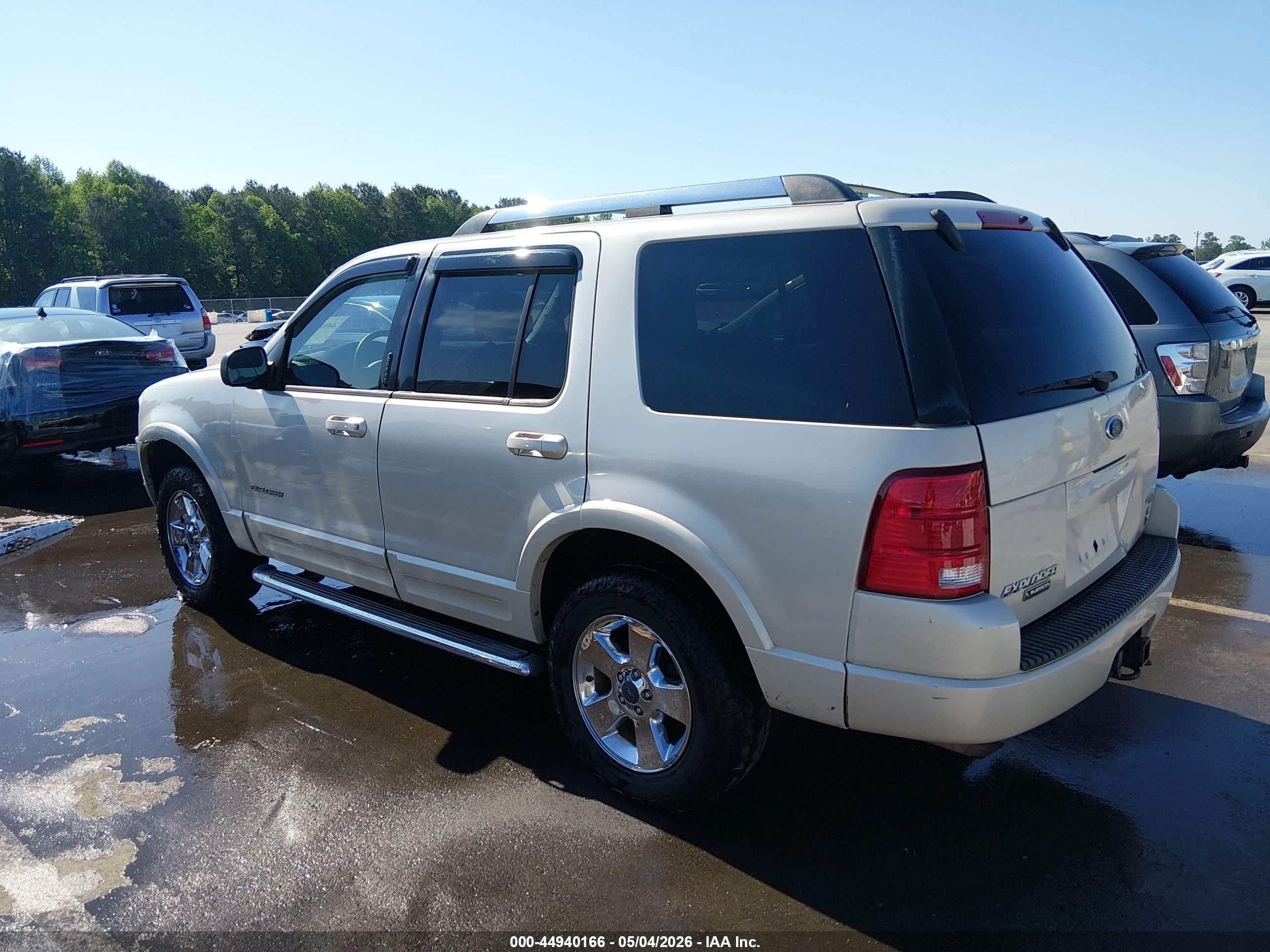 2005 Ford Explorer Limited Cream vin: 1FMDU75W15ZA44485