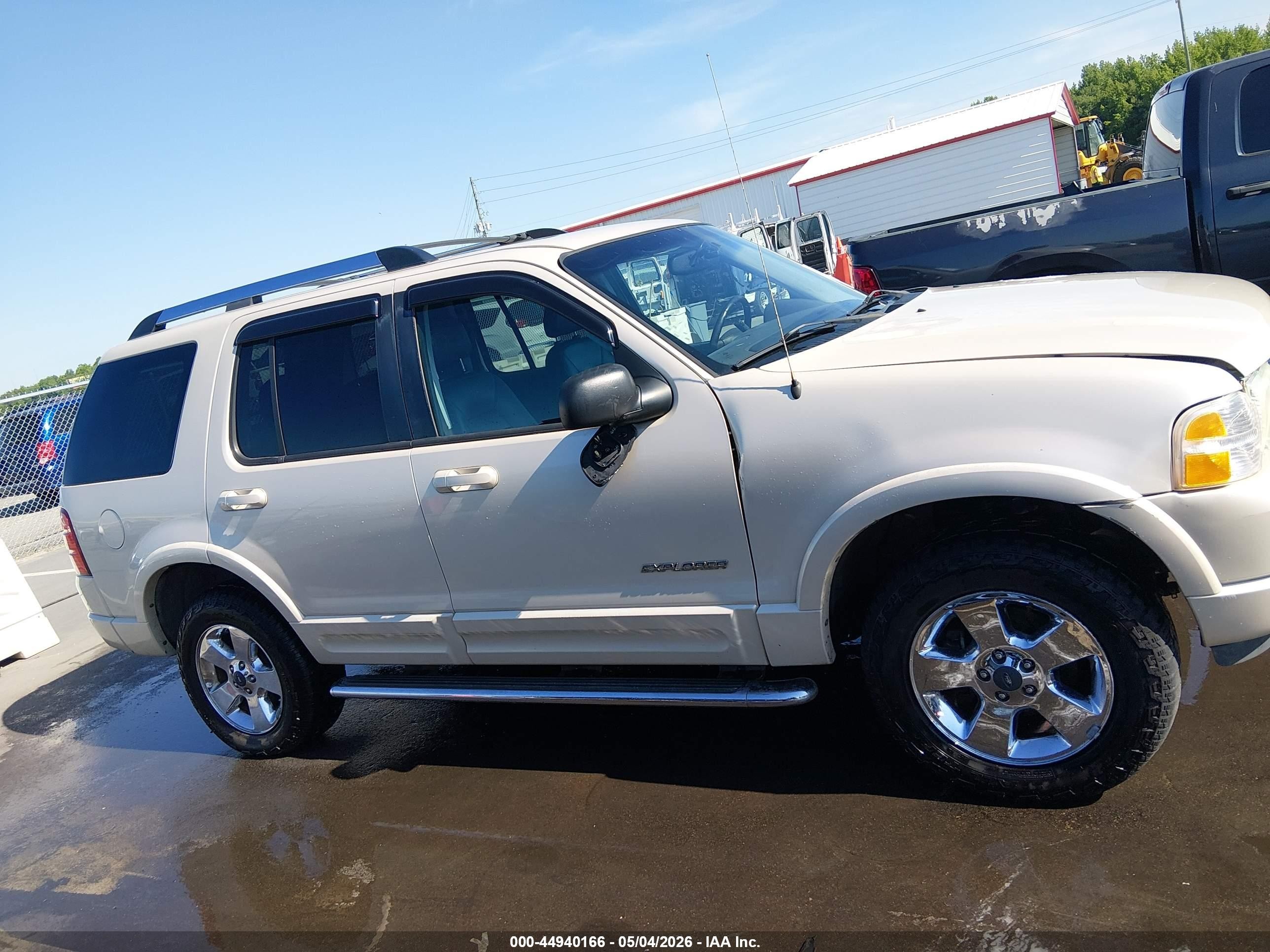 2005 Ford Explorer Limited Cream vin: 1FMDU75W15ZA44485