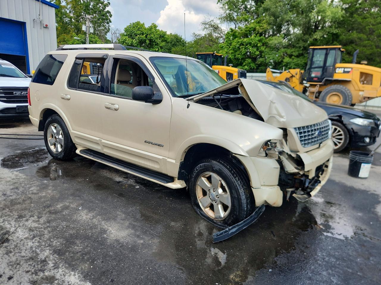 2005 Ford Explorer Limited Gold vin: 1FMDU75W25ZA00267