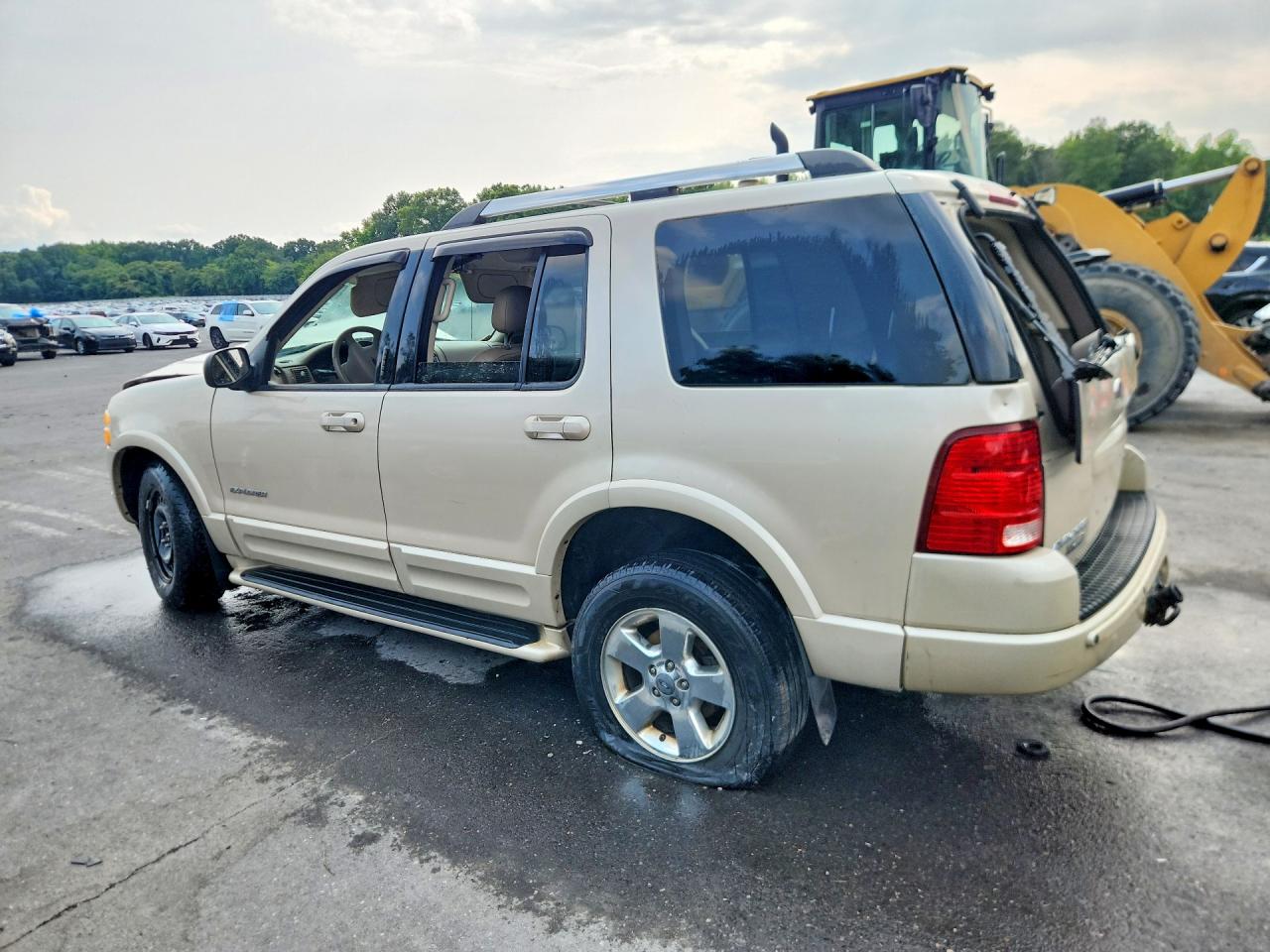 2005 Ford Explorer Limited Gold vin: 1FMDU75W25ZA00267