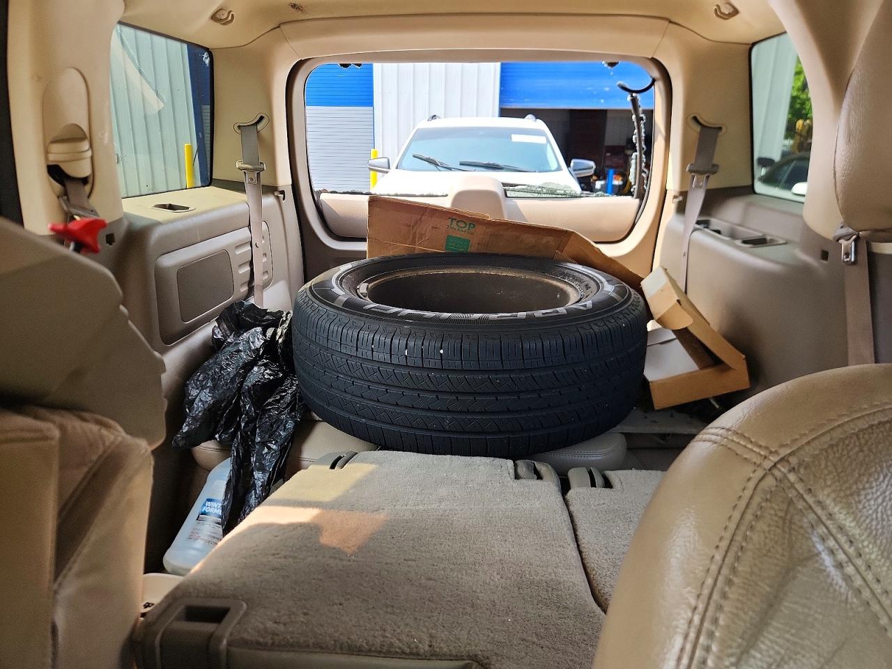 2005 Ford Explorer Limited Gold vin: 1FMDU75W25ZA00267