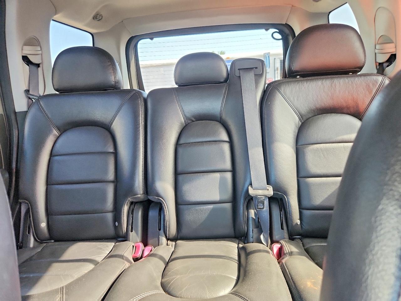 2005 Ford Explorer Limited Silver vin: 1FMDU75W25ZA24441