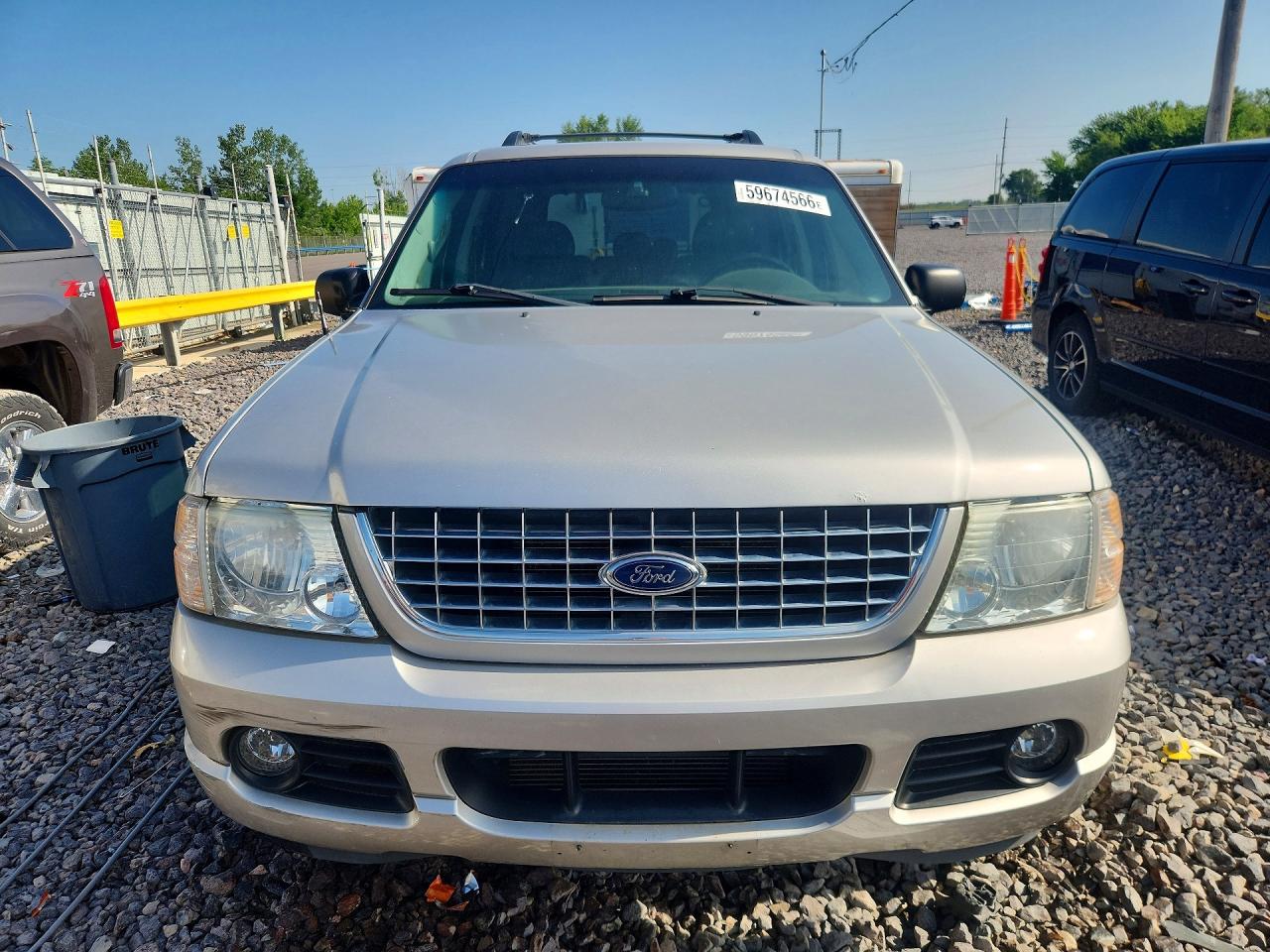 2005 Ford Explorer Limited Silver vin: 1FMDU75W25ZA24441