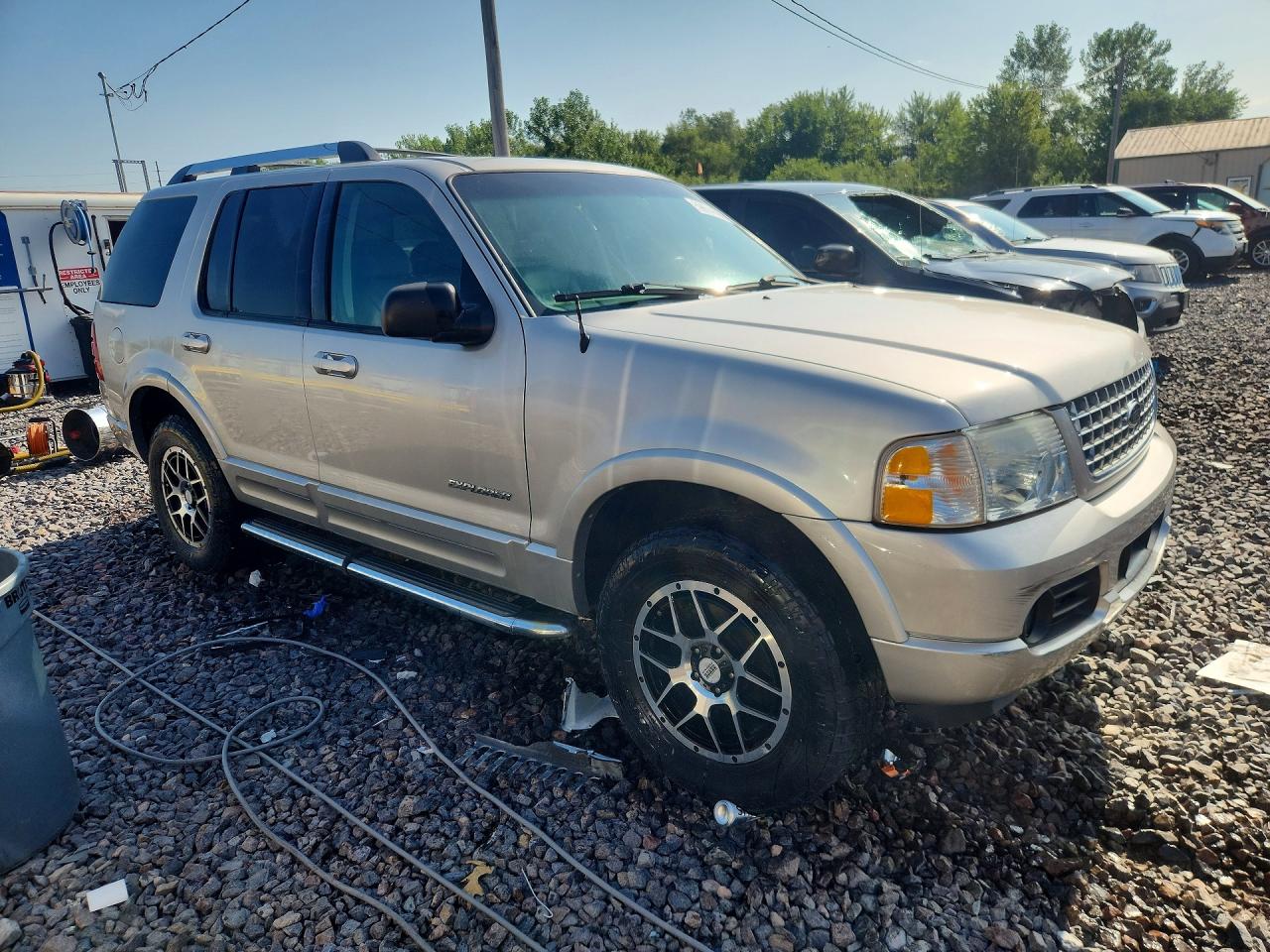 2005 Ford Explorer Limited Silver vin: 1FMDU75W25ZA24441