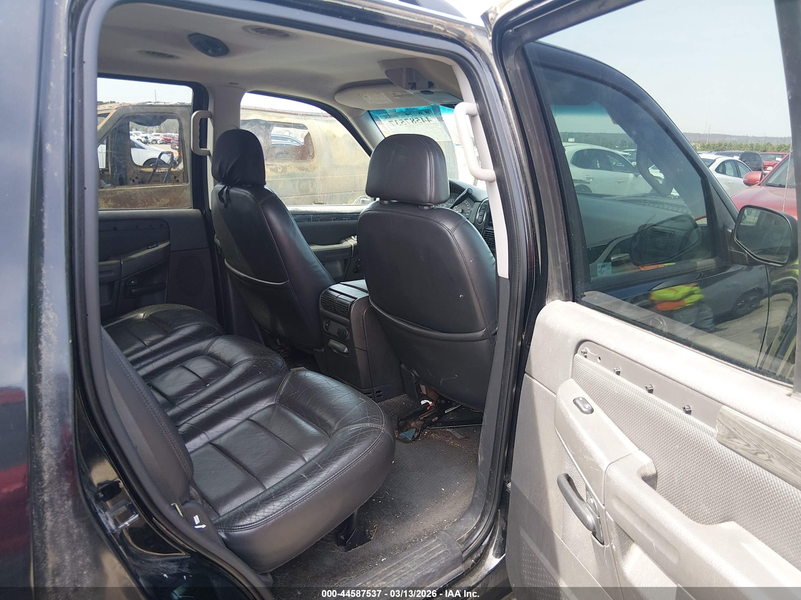 2002 Ford Explorer Limited Black vin: 1FMDU75W42ZB92769