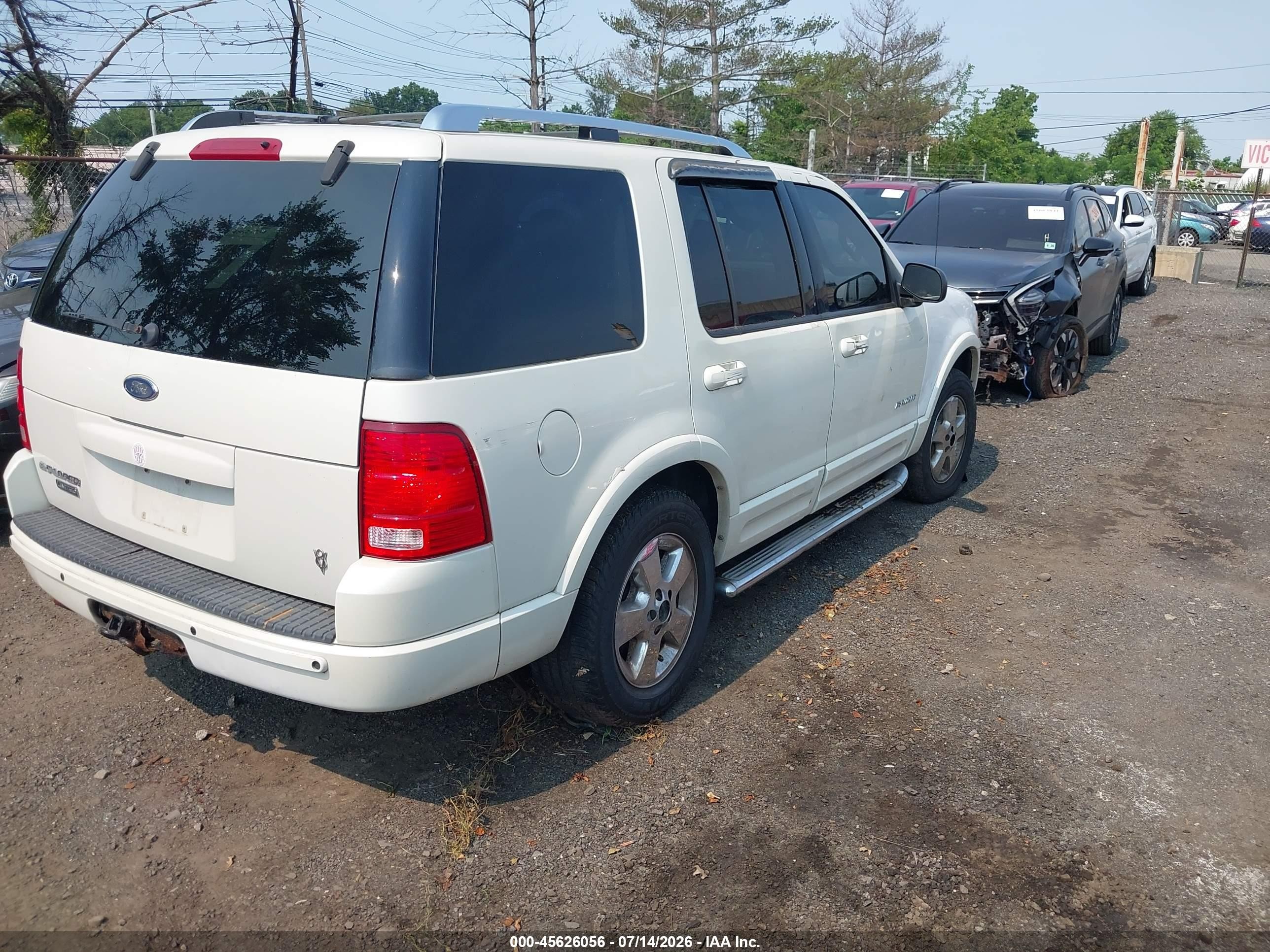 2004 Ford Explorer Limited White vin: 1FMDU75W54ZB09496