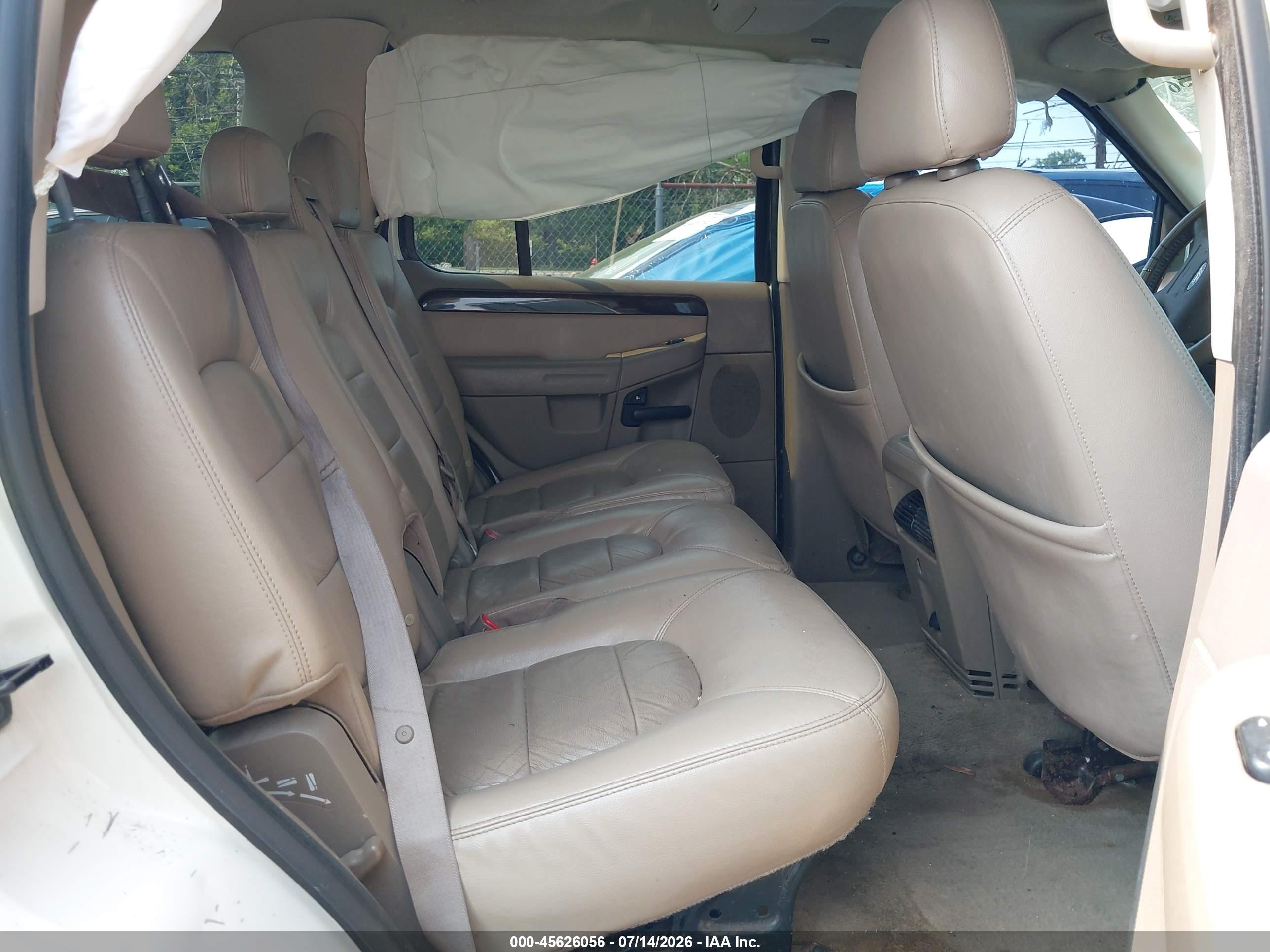 2004 Ford Explorer Limited White vin: 1FMDU75W54ZB09496