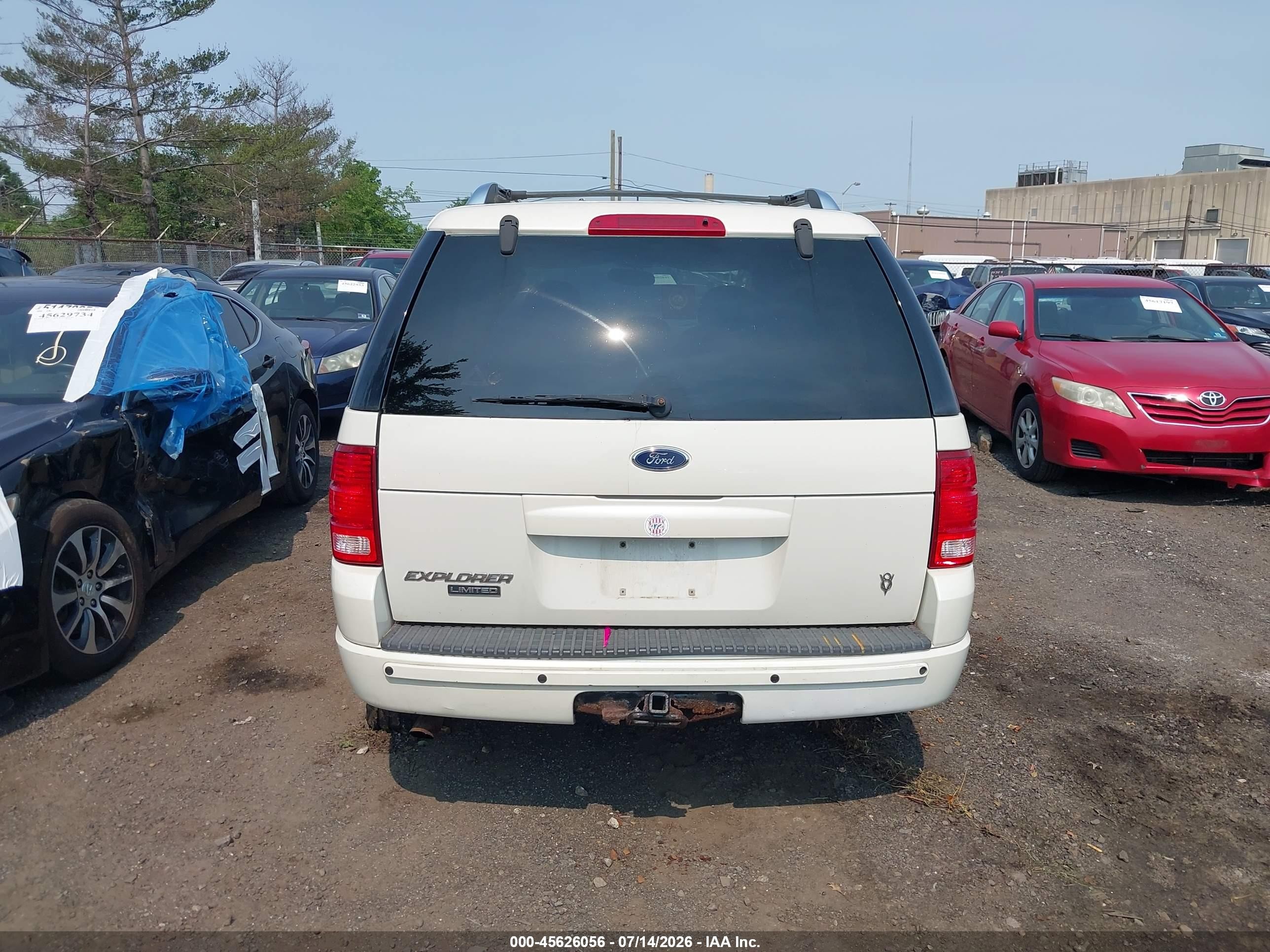 2004 Ford Explorer Limited White vin: 1FMDU75W54ZB09496