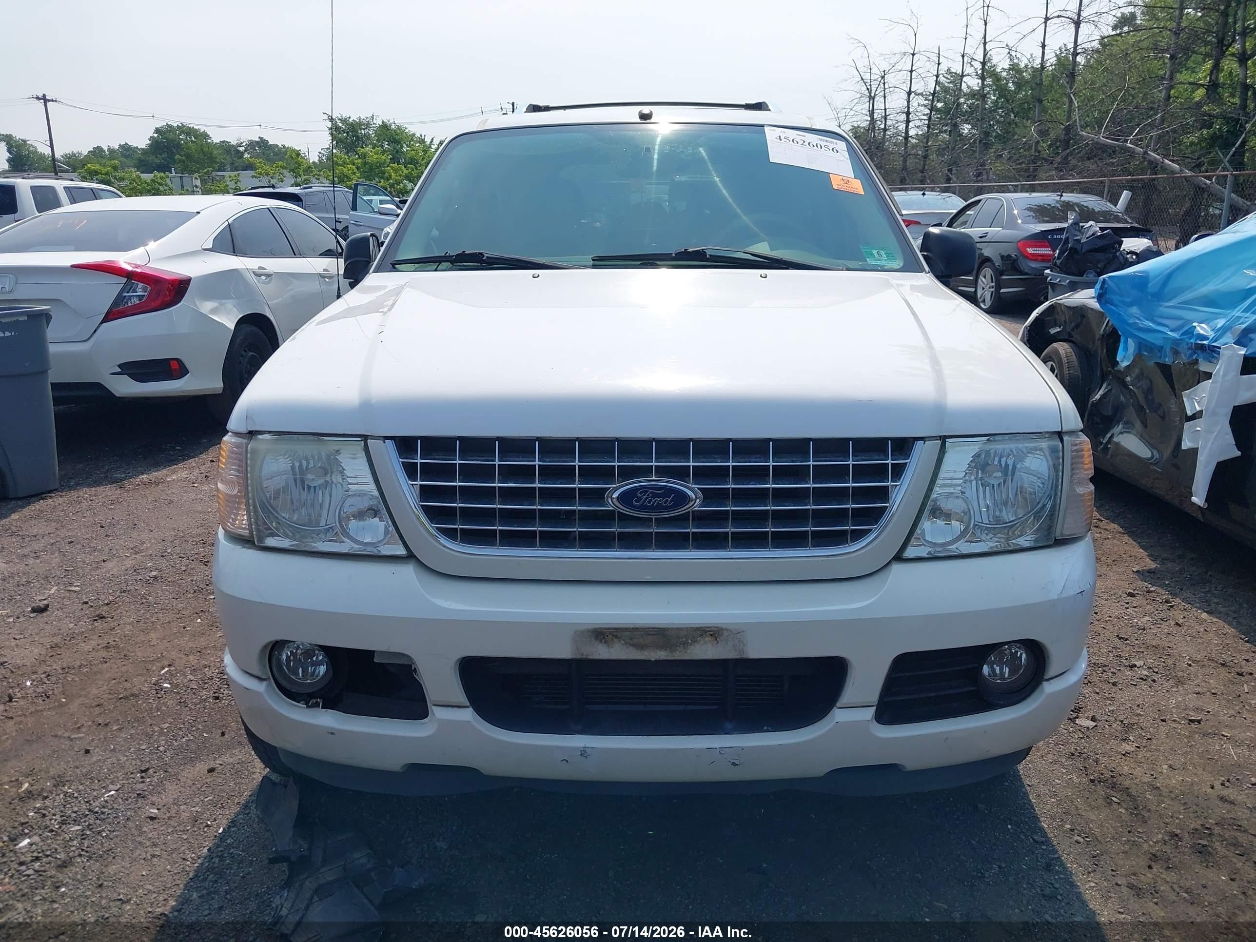 2004 Ford Explorer Limited White vin: 1FMDU75W54ZB09496