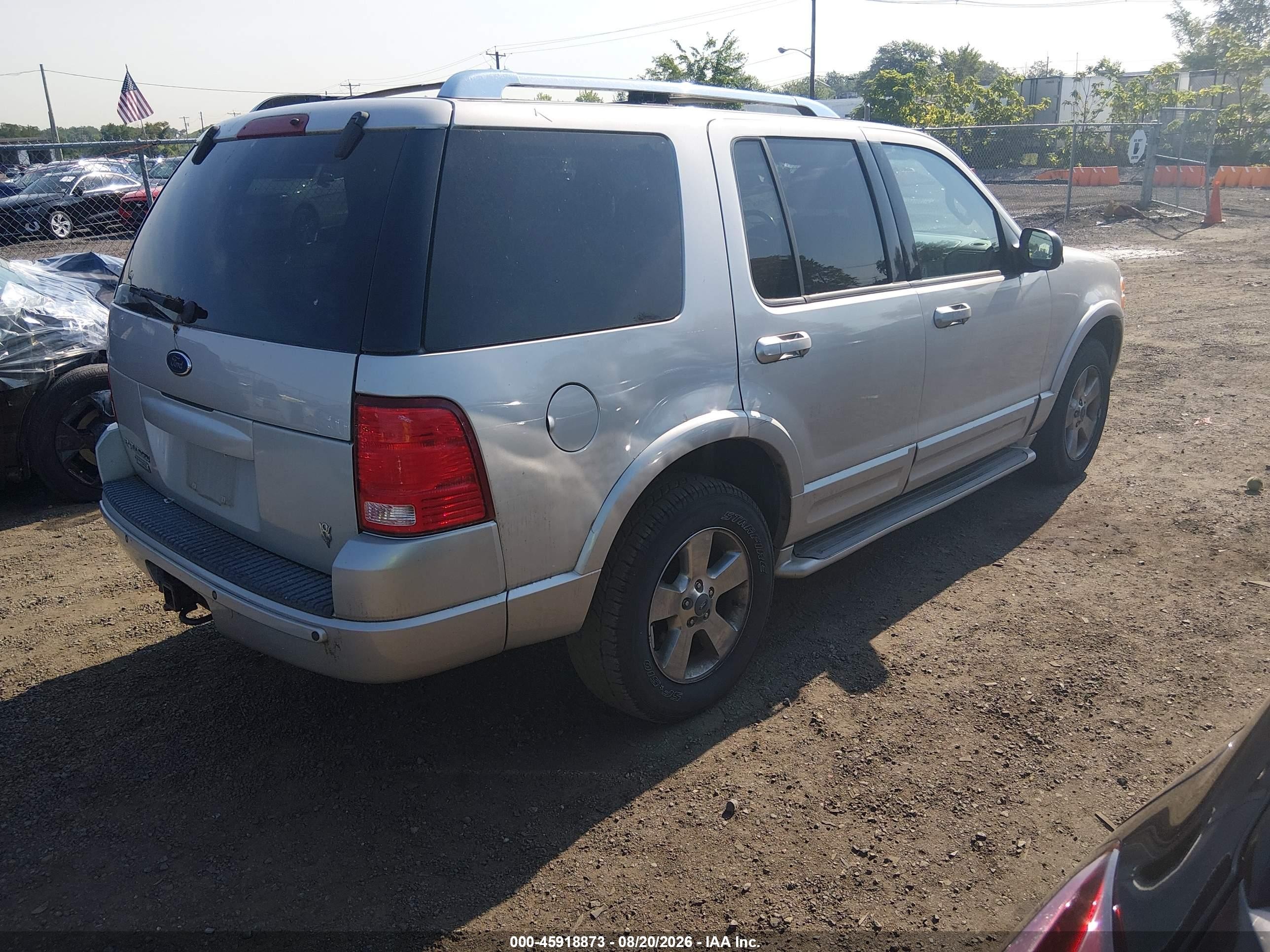 2003 Ford Explorer Limited Silver vin: 1FMDU75W93UC55623