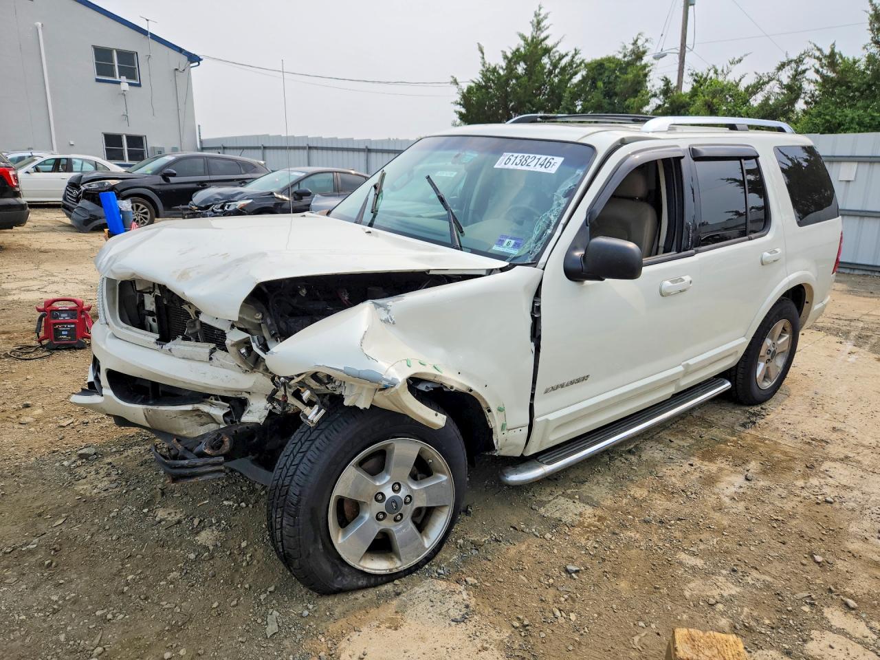 2004 Ford Explorer Limited White vin: 1FMDU75W94ZA16898