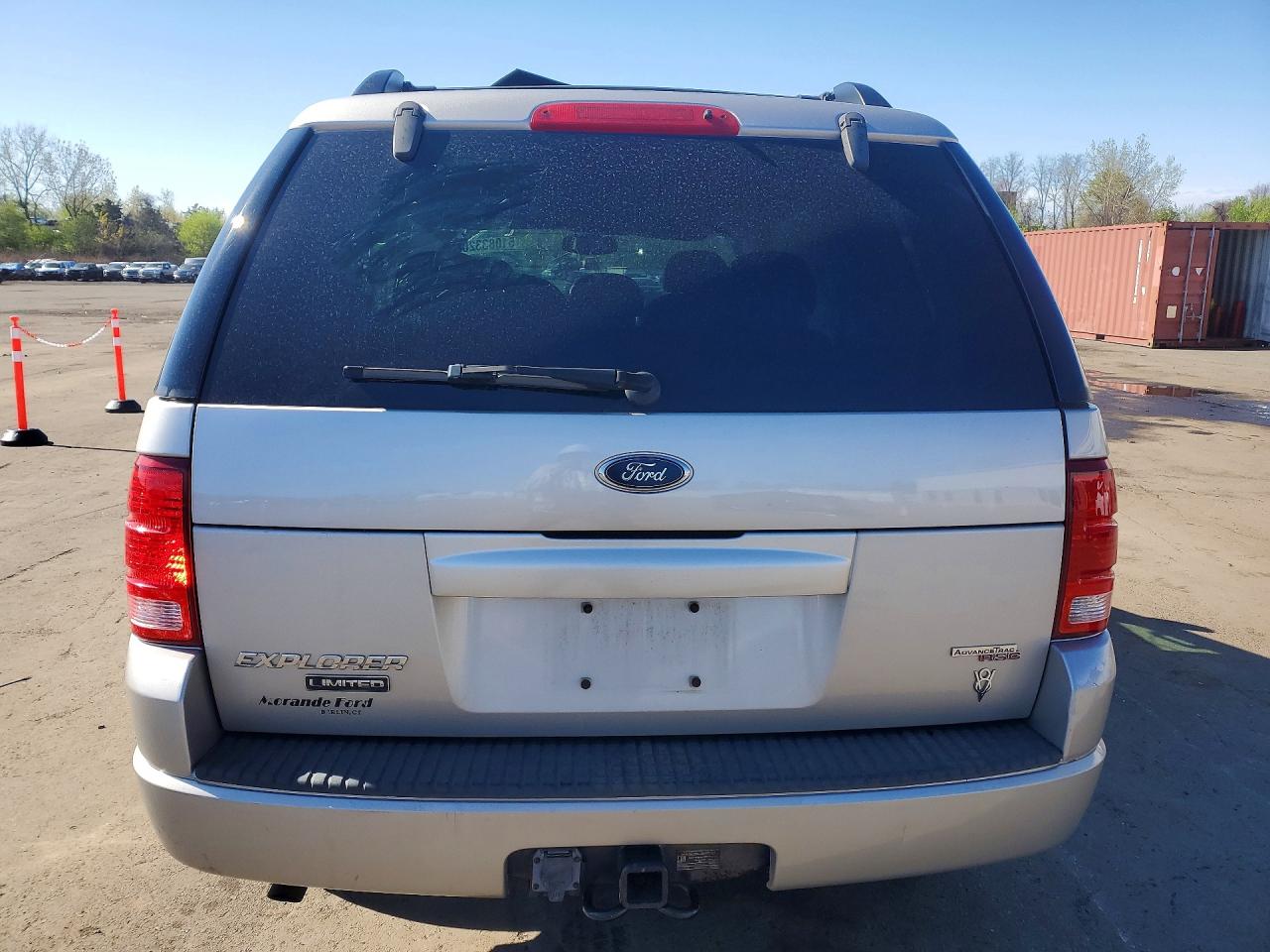 2005 Ford Explorer Limited Silver vin: 1FMDU75W95UA45543